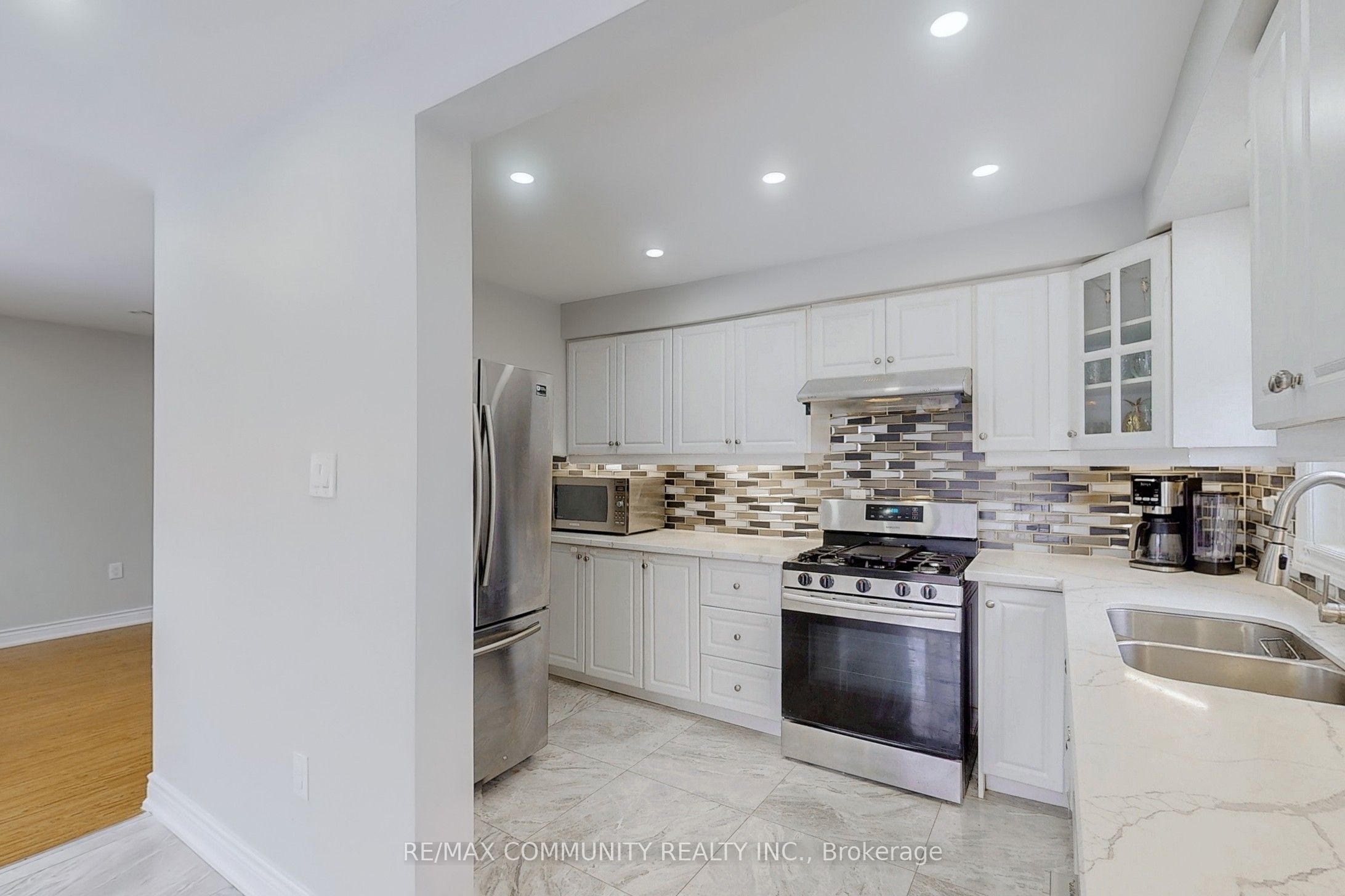 65 Creditstone Road Property Photo 5
