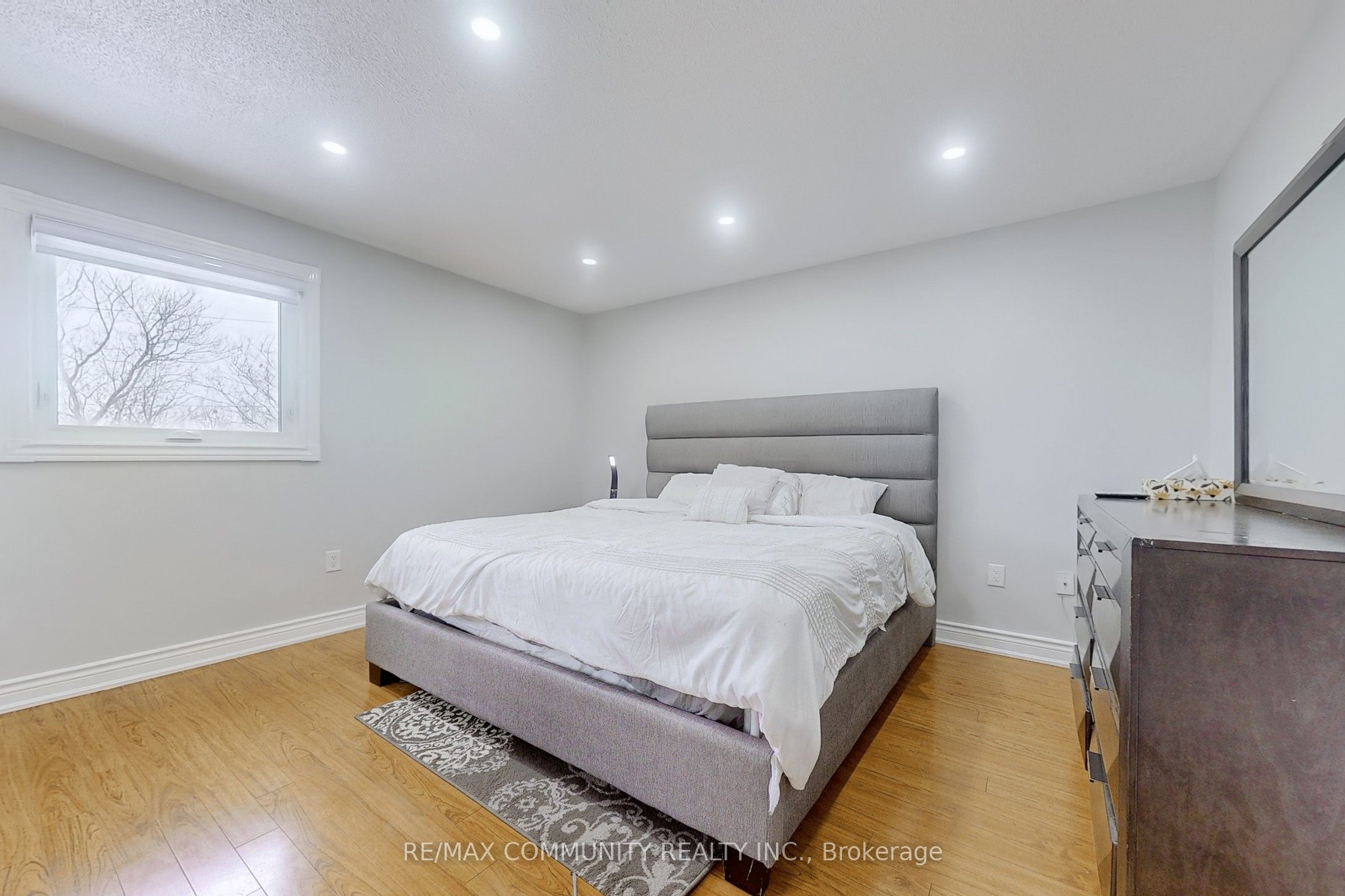 65 Creditstone Road Property Photo 15