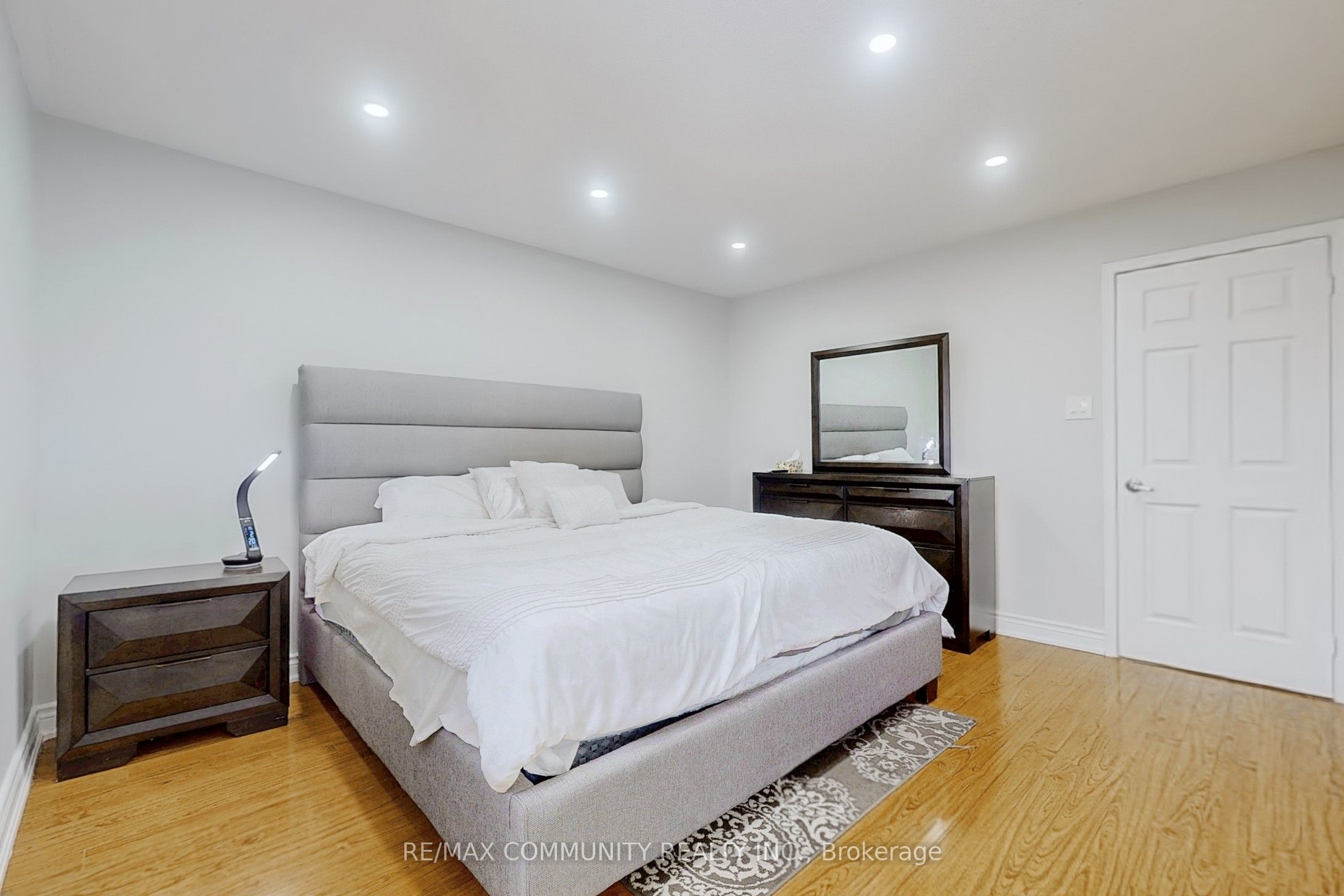 65 Creditstone Road Property Photo 16
