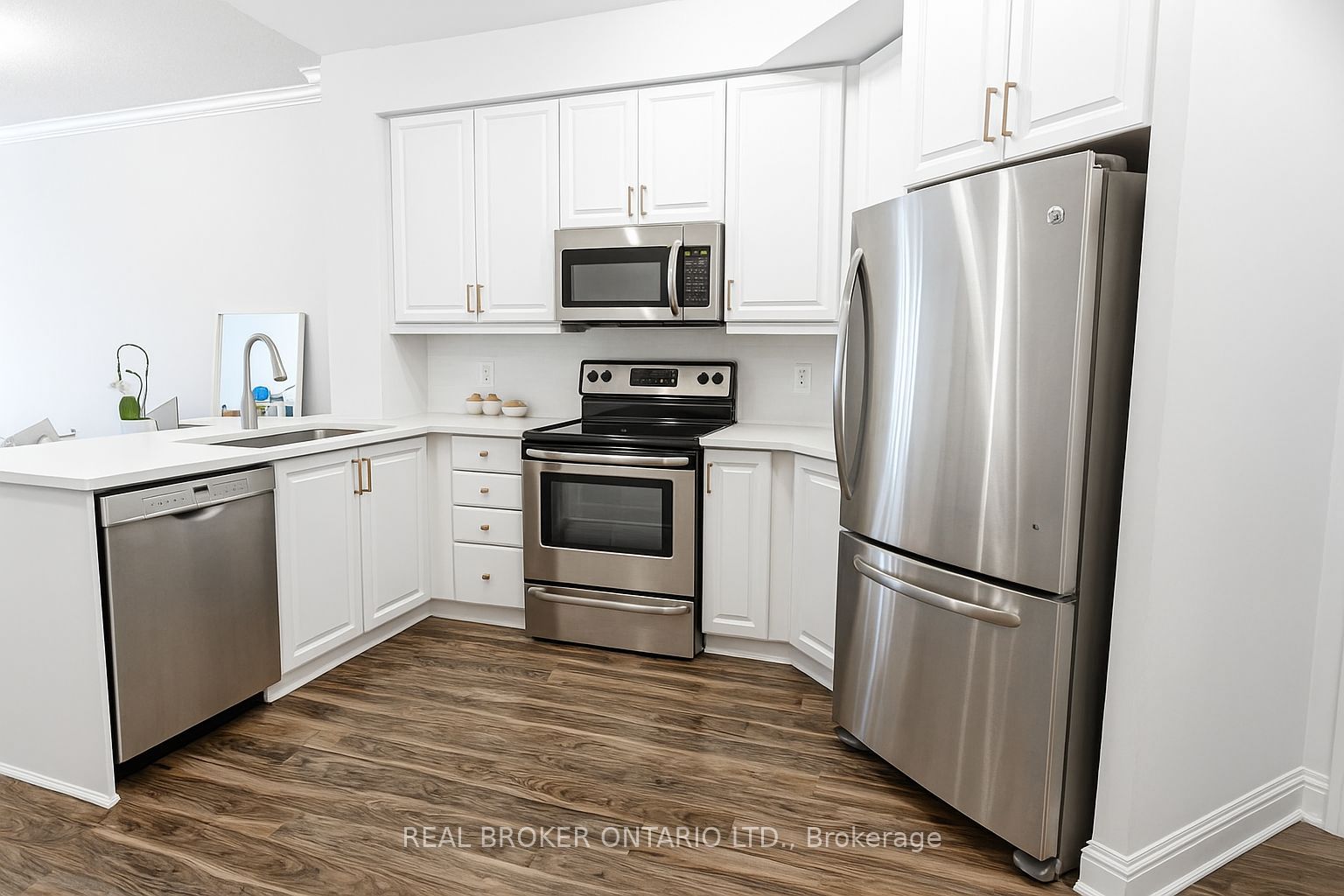 90 Absolute Avenue 2107 Property Photo 4