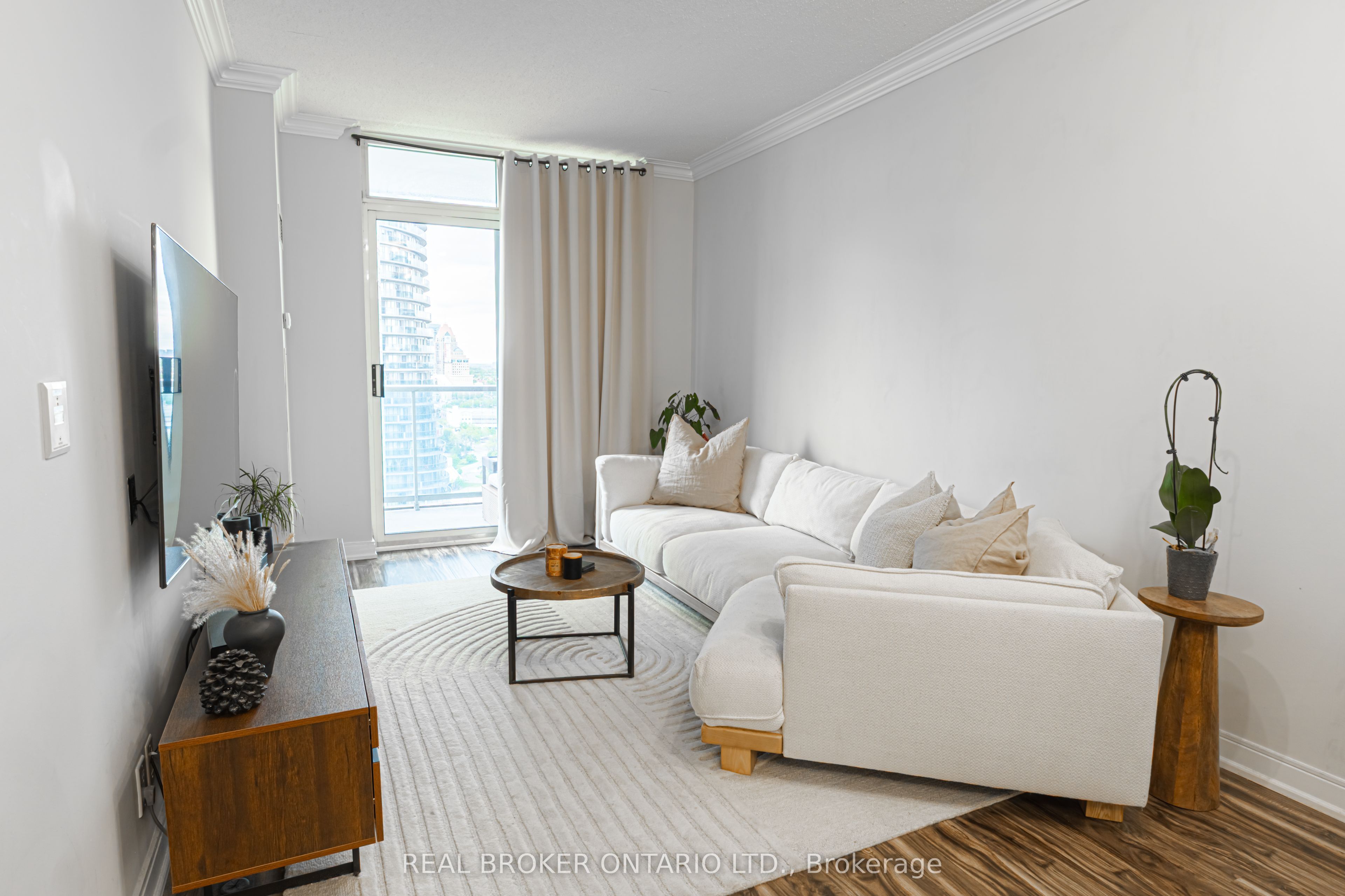 90 Absolute Avenue 2107 Property Photo 7