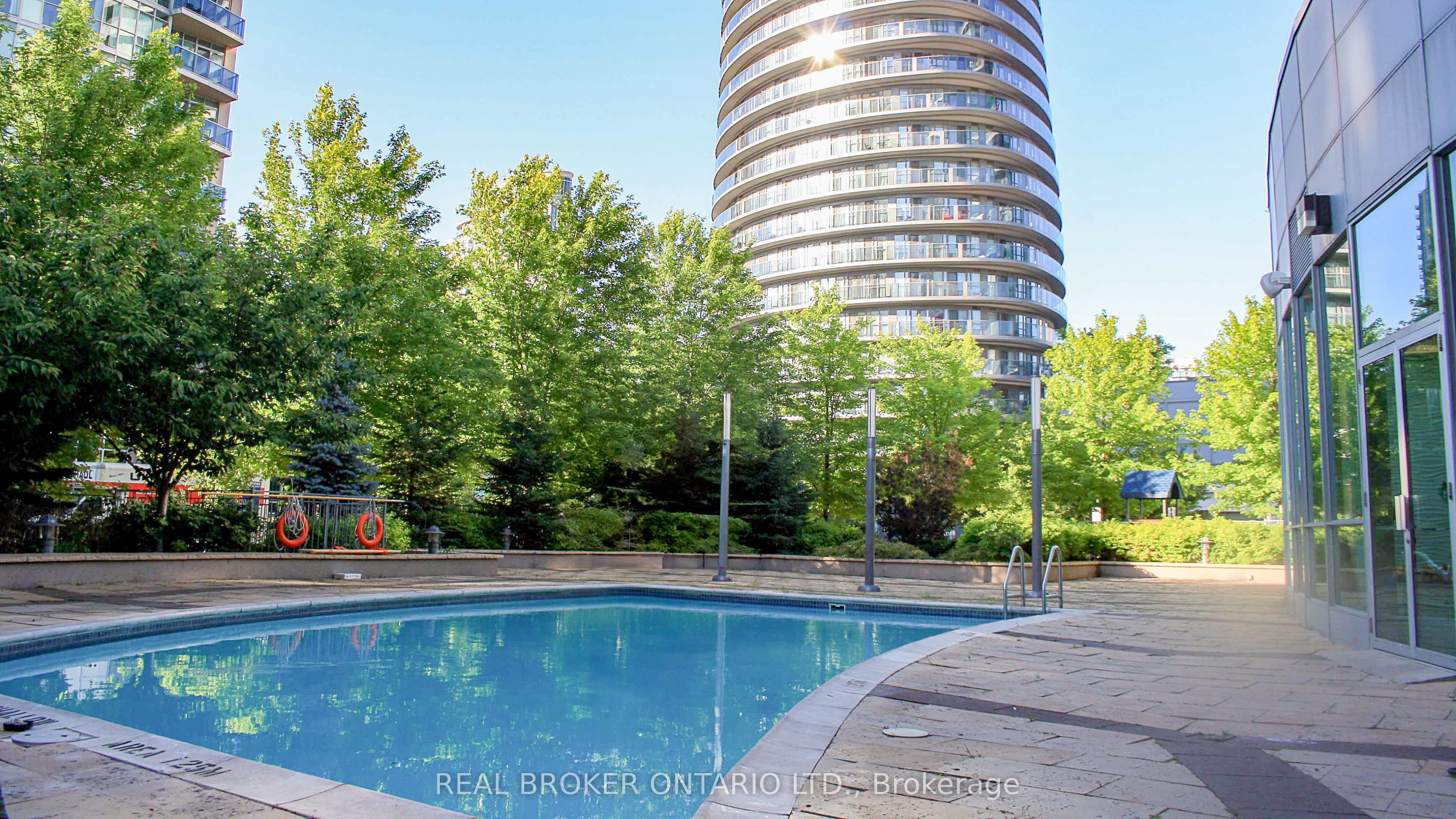 90 Absolute Avenue 2107 Property Photo 17