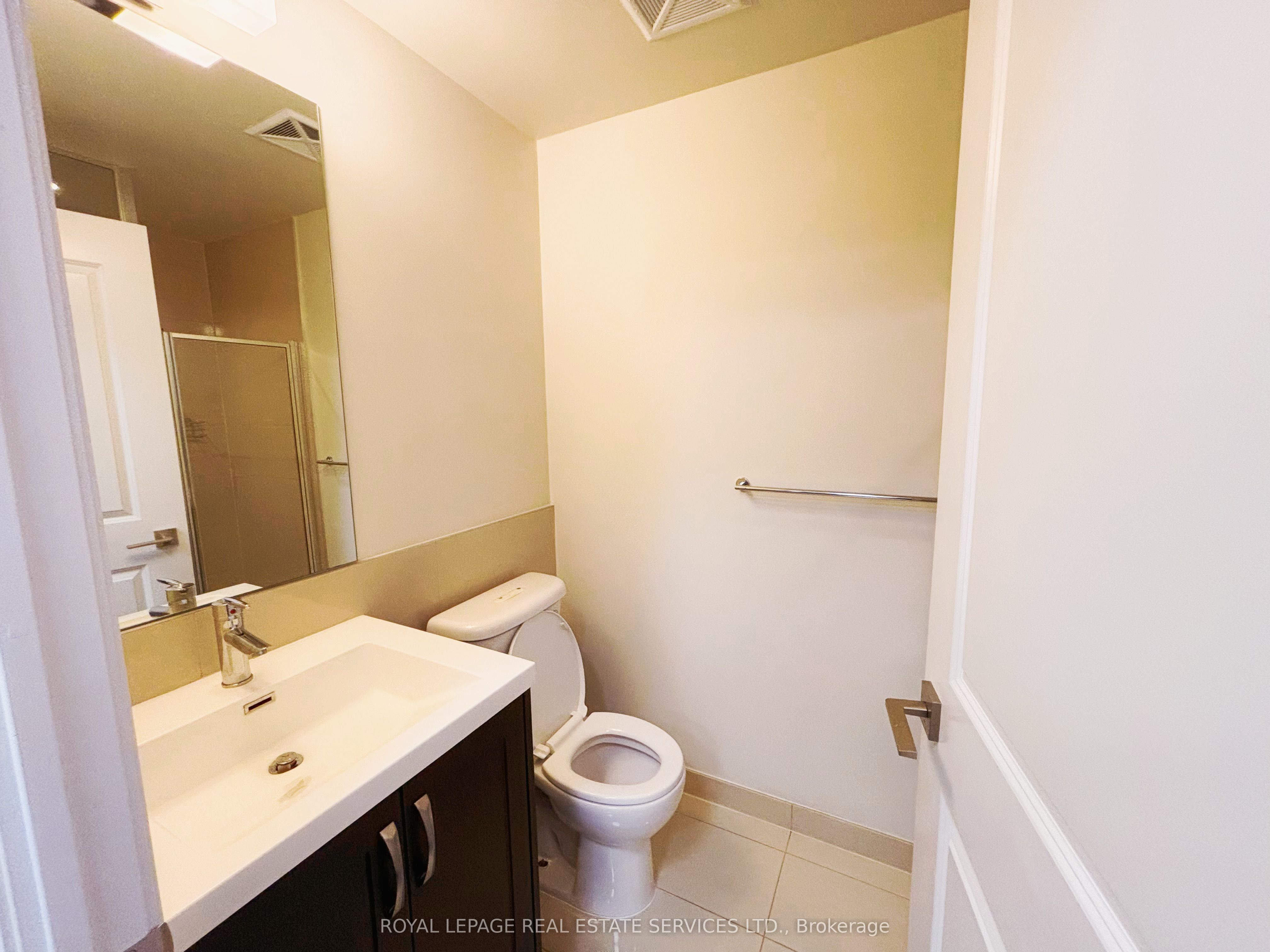 2 Old Mill Drive 426 Property Photo 13