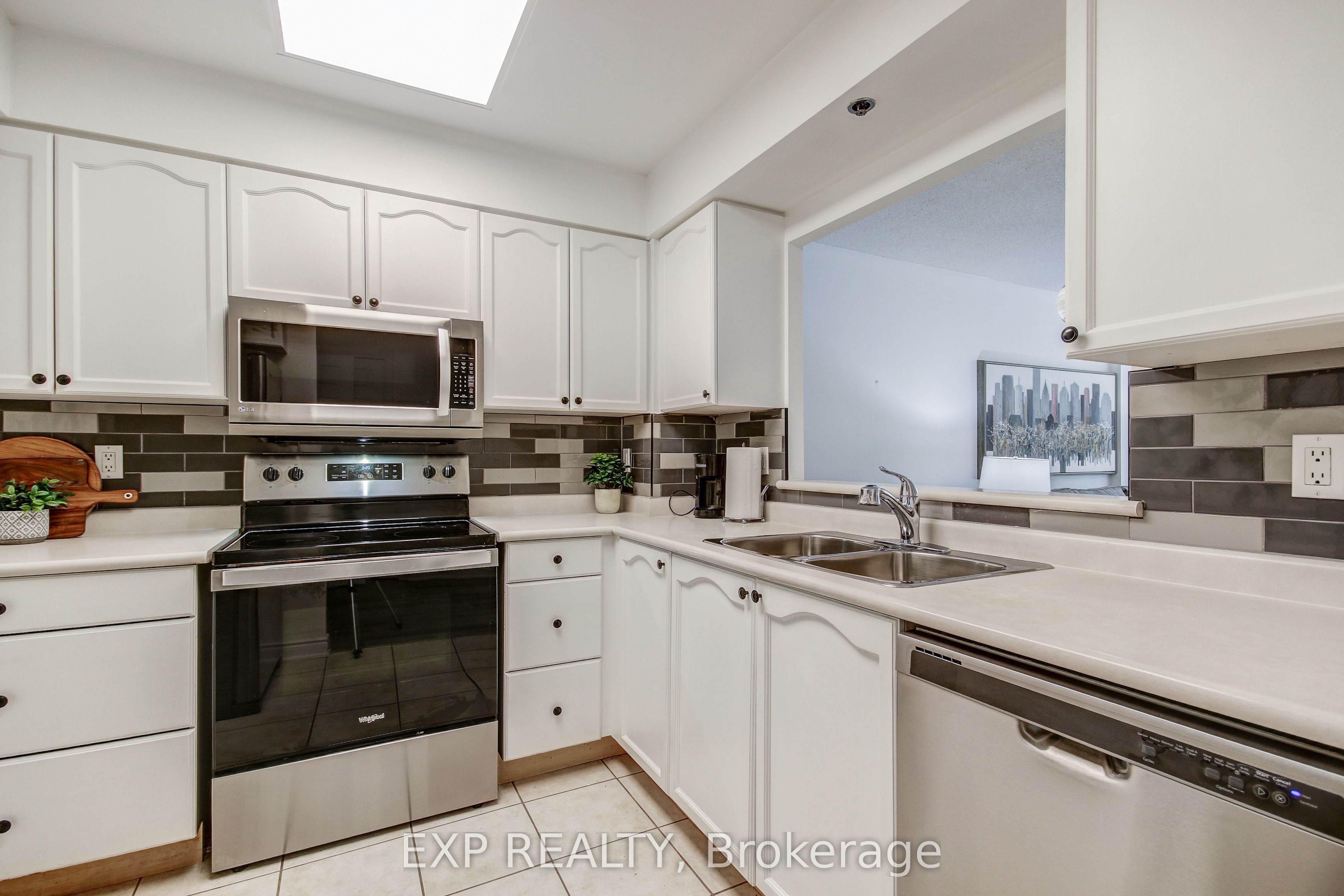 100 Burloak Drive 1409 Property Photo 12