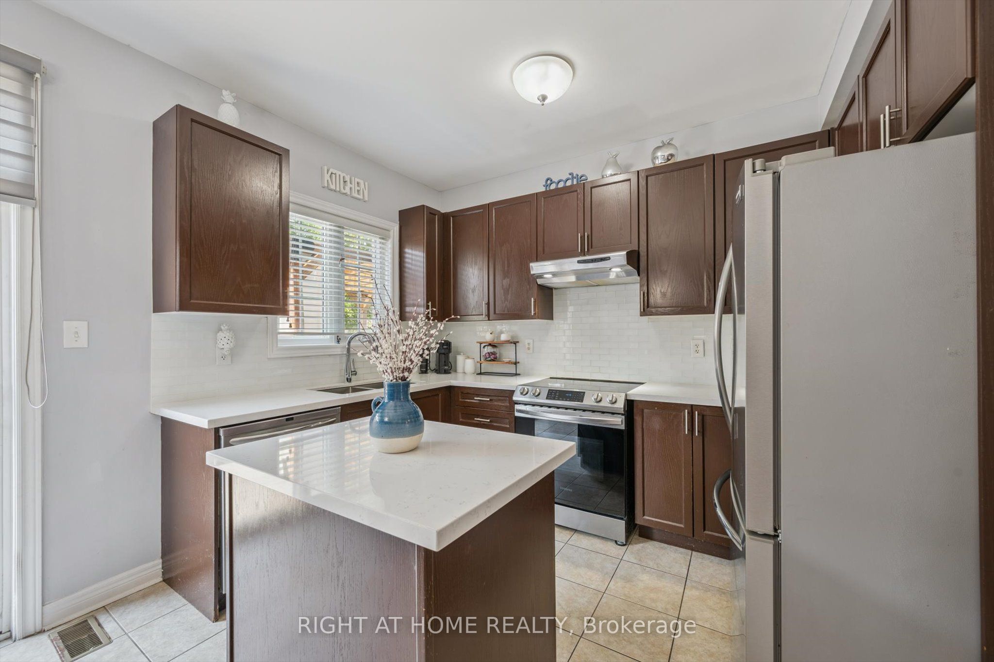 14 Joywill Court Property Photo 6