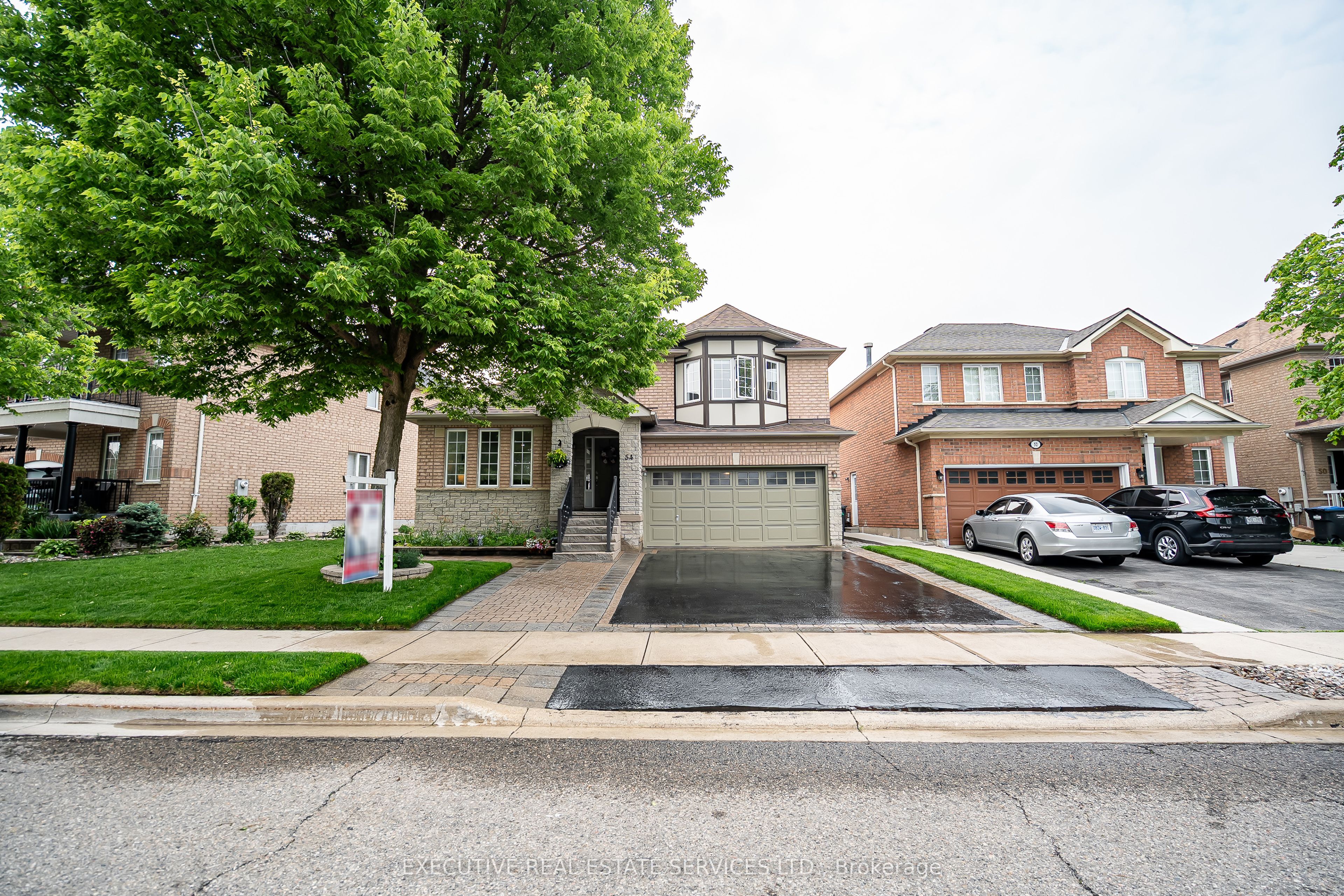 54 Woodvalley Drive Property Photo 1