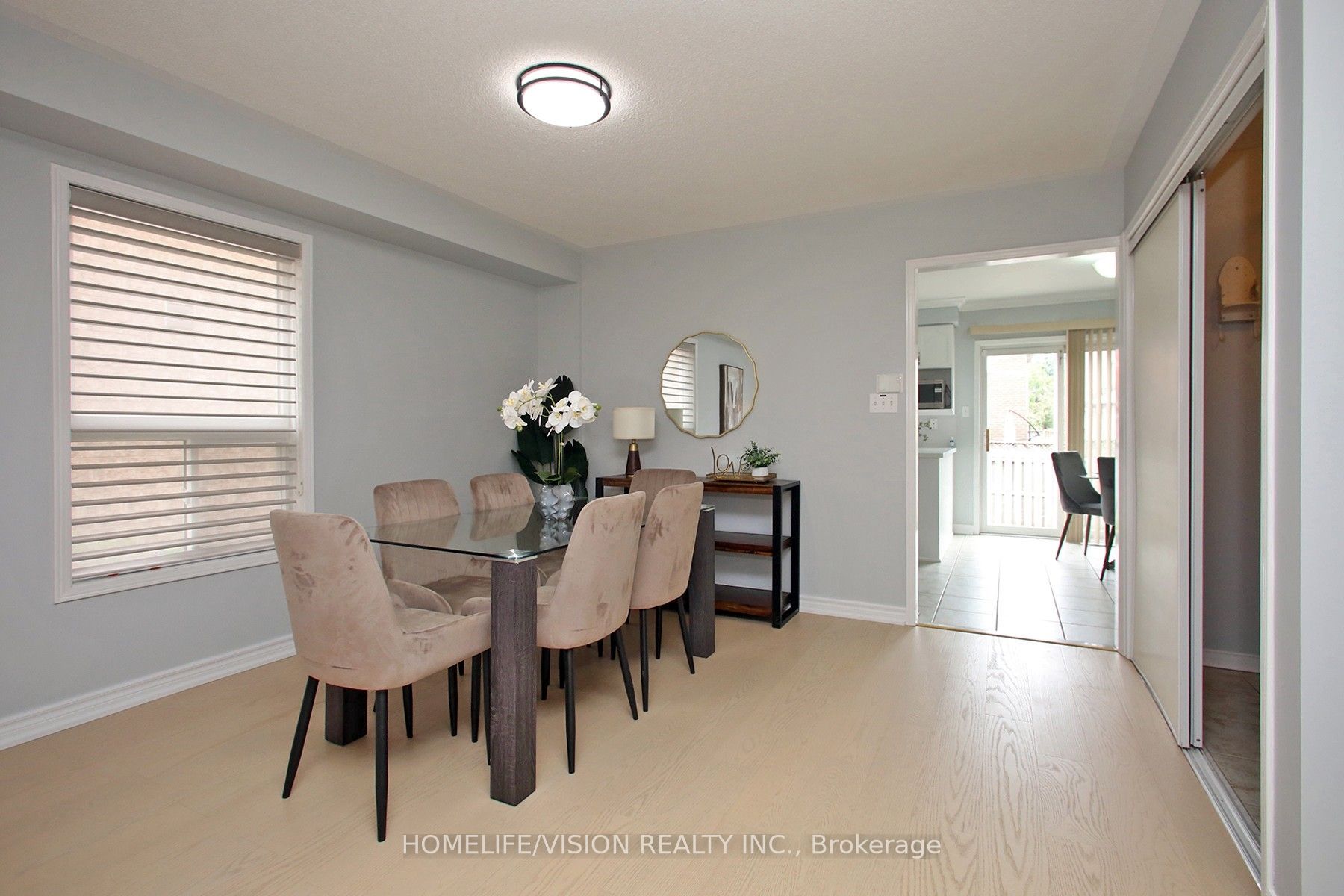 3810 Foxborough Trl Property Photo 12