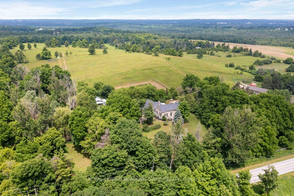 5595 25 Side Road Property Photo 1