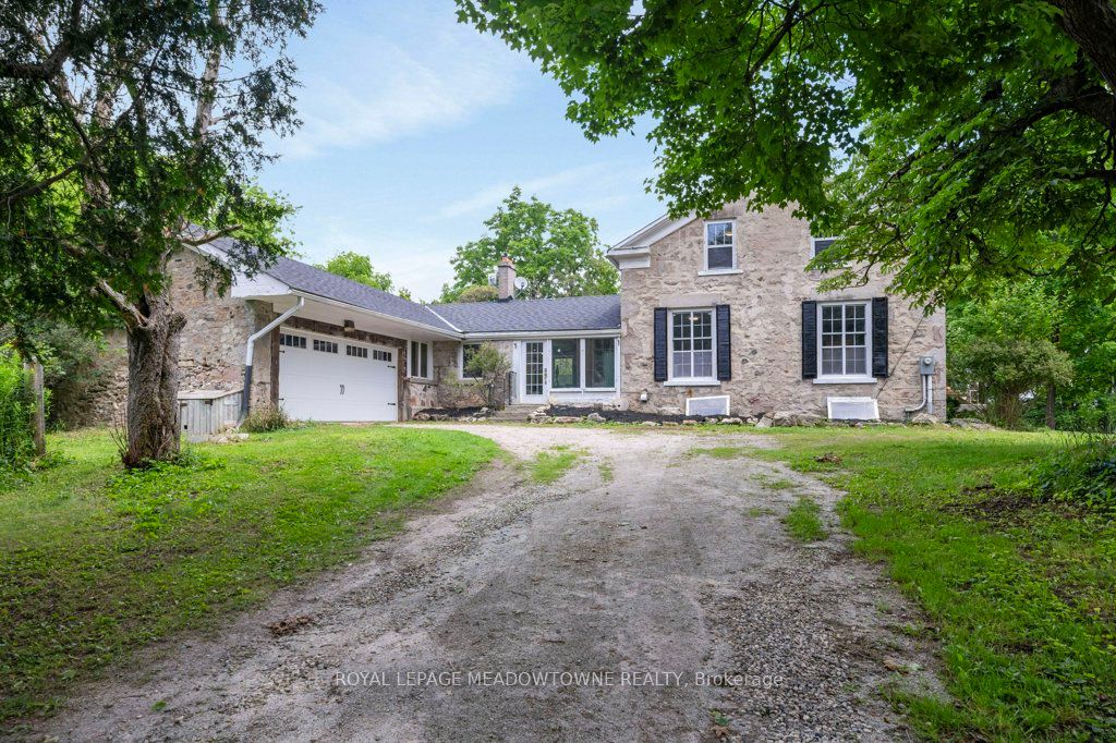 5595 25 Side Road Property Photo 4
