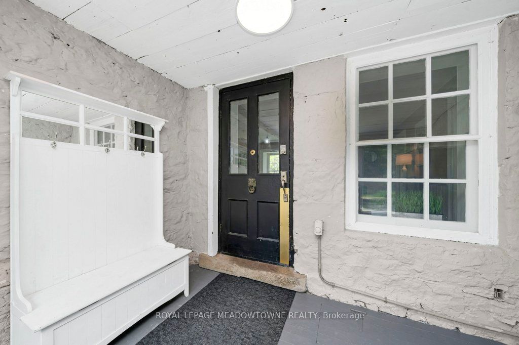 5595 25 Side Road Property Photo 7