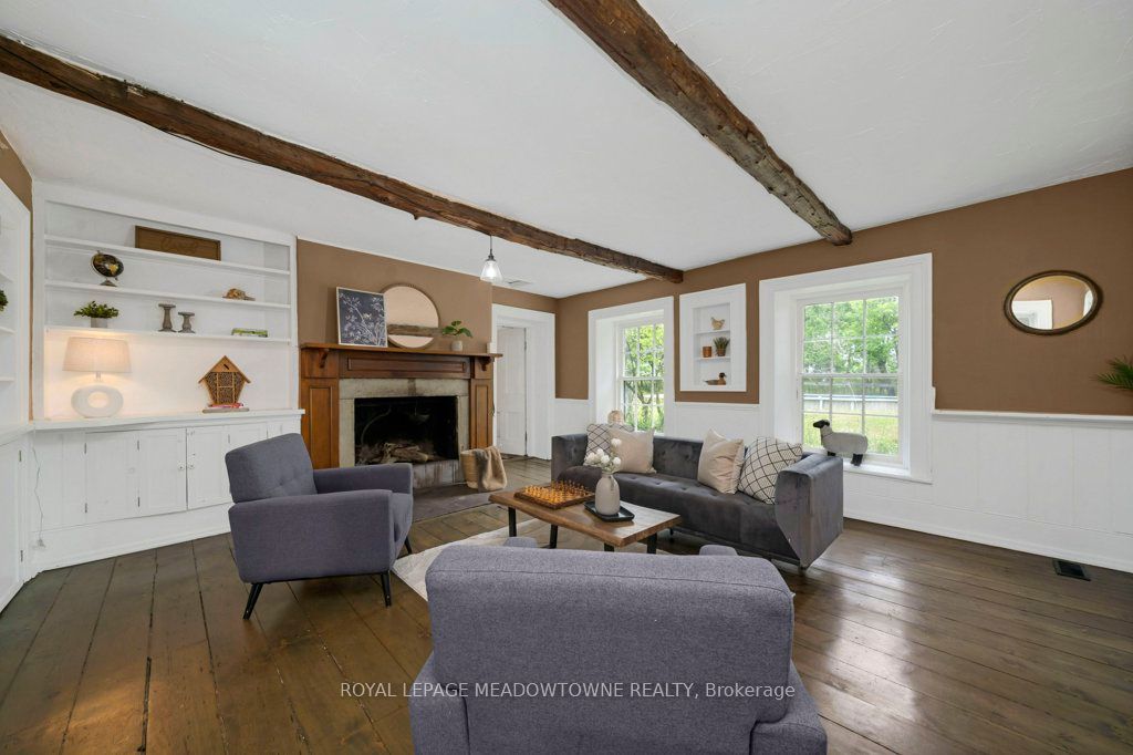 5595 25 Side Road Property Photo 8