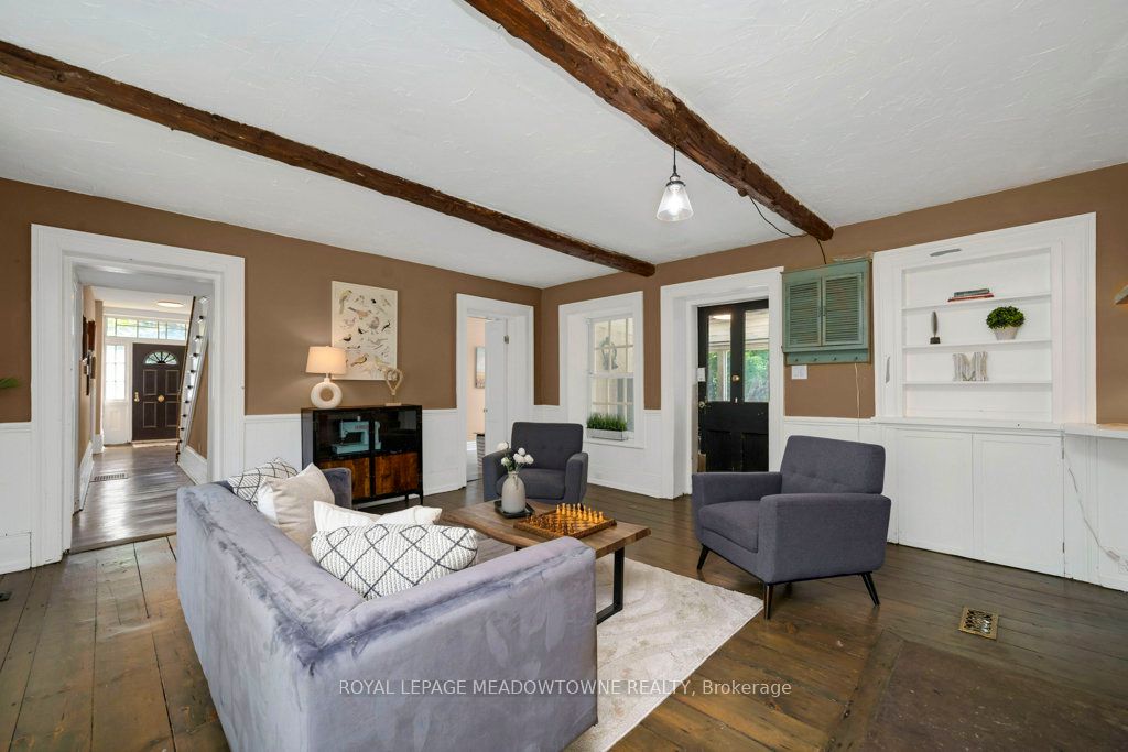 5595 25 Side Road Property Photo 9