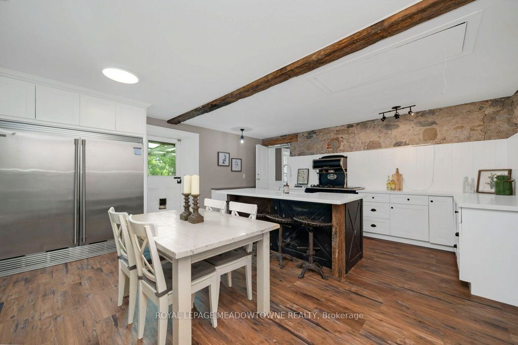5595 25 Side Road Property Photo 12
