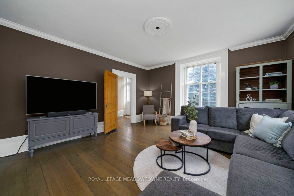 5595 25 Side Road Property Photo 24