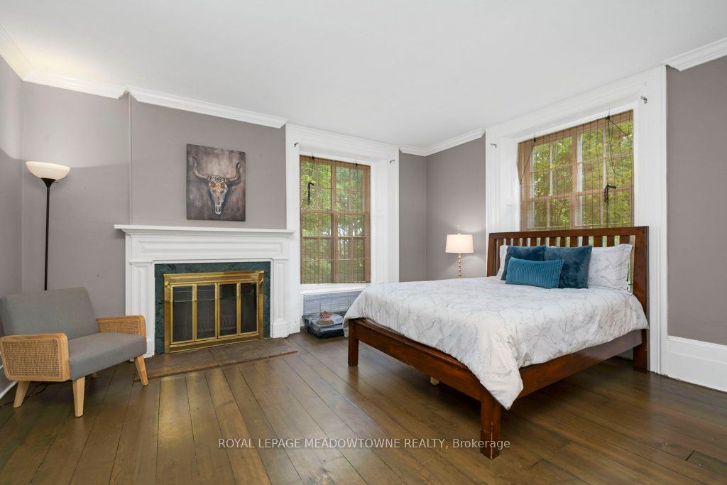 5595 25 Side Road Property Photo 28