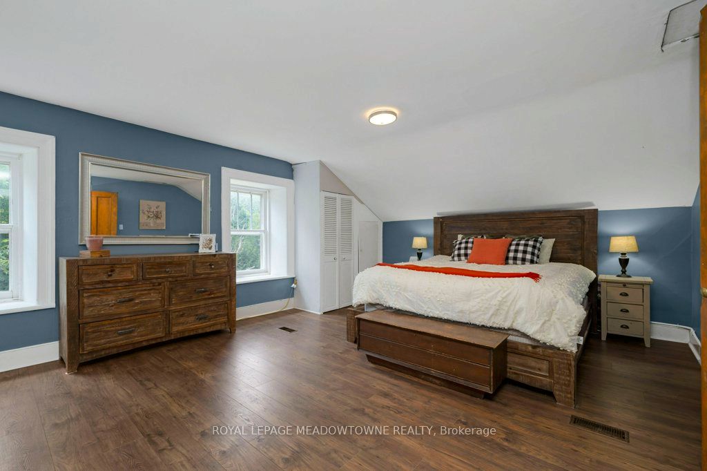 5595 25 Side Road Property Photo 32