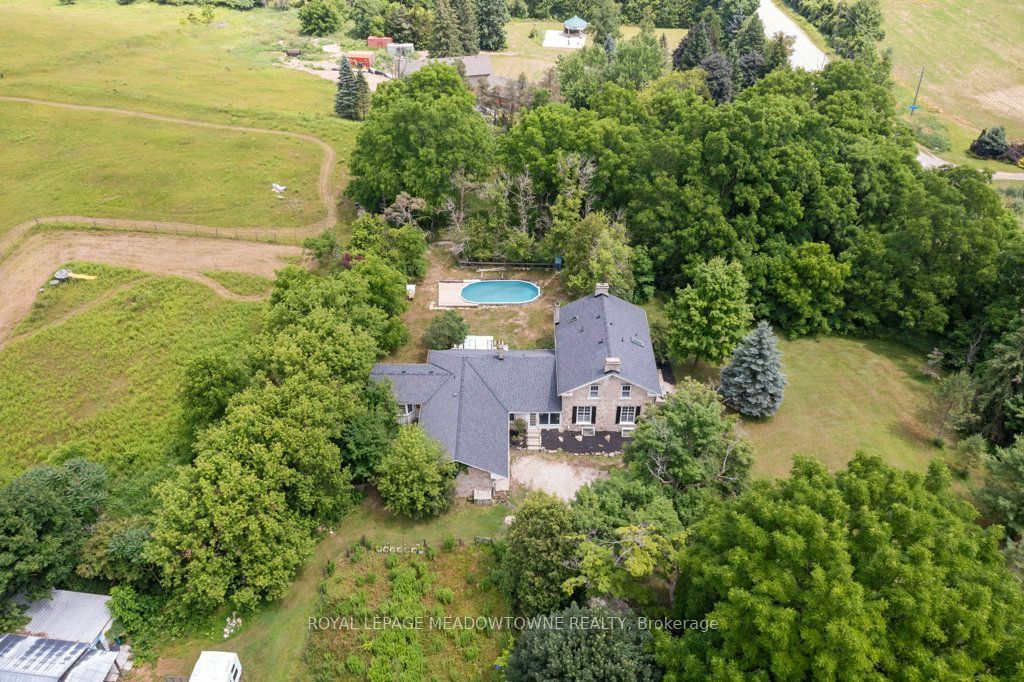 5595 25 Side Road Property Photo 39