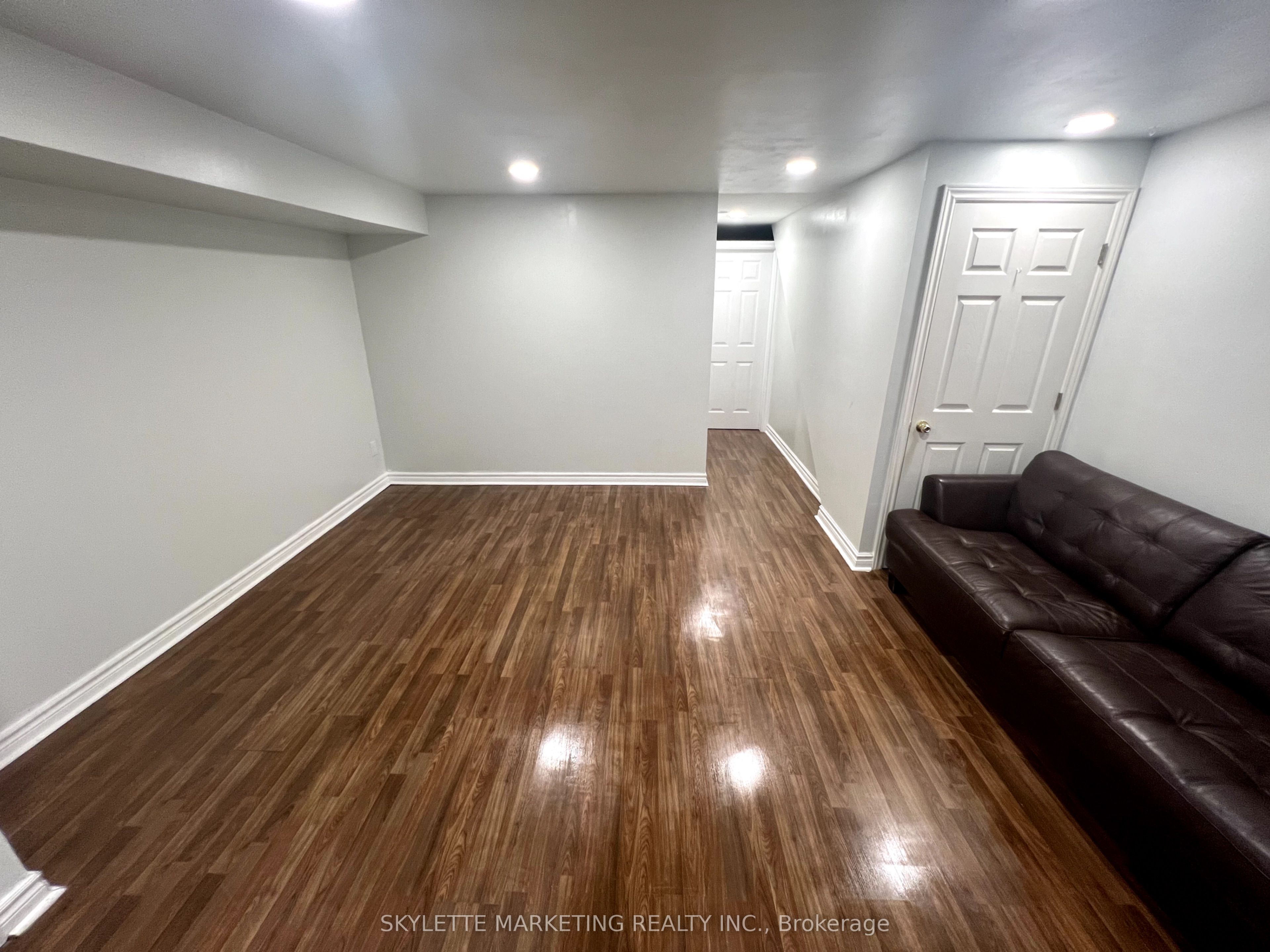 106 Brandon Avenue Bsmt Property Photo 4