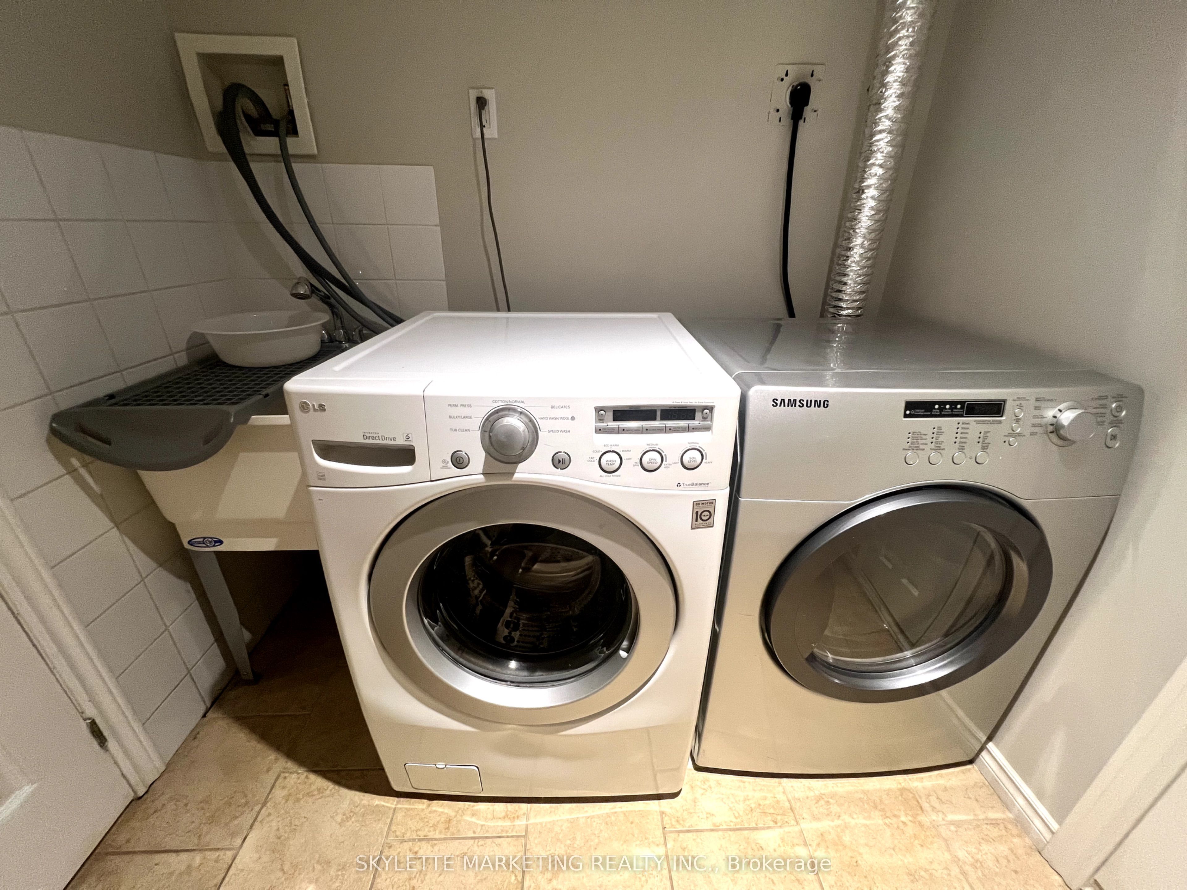 106 Brandon Avenue Bsmt Property Photo 8