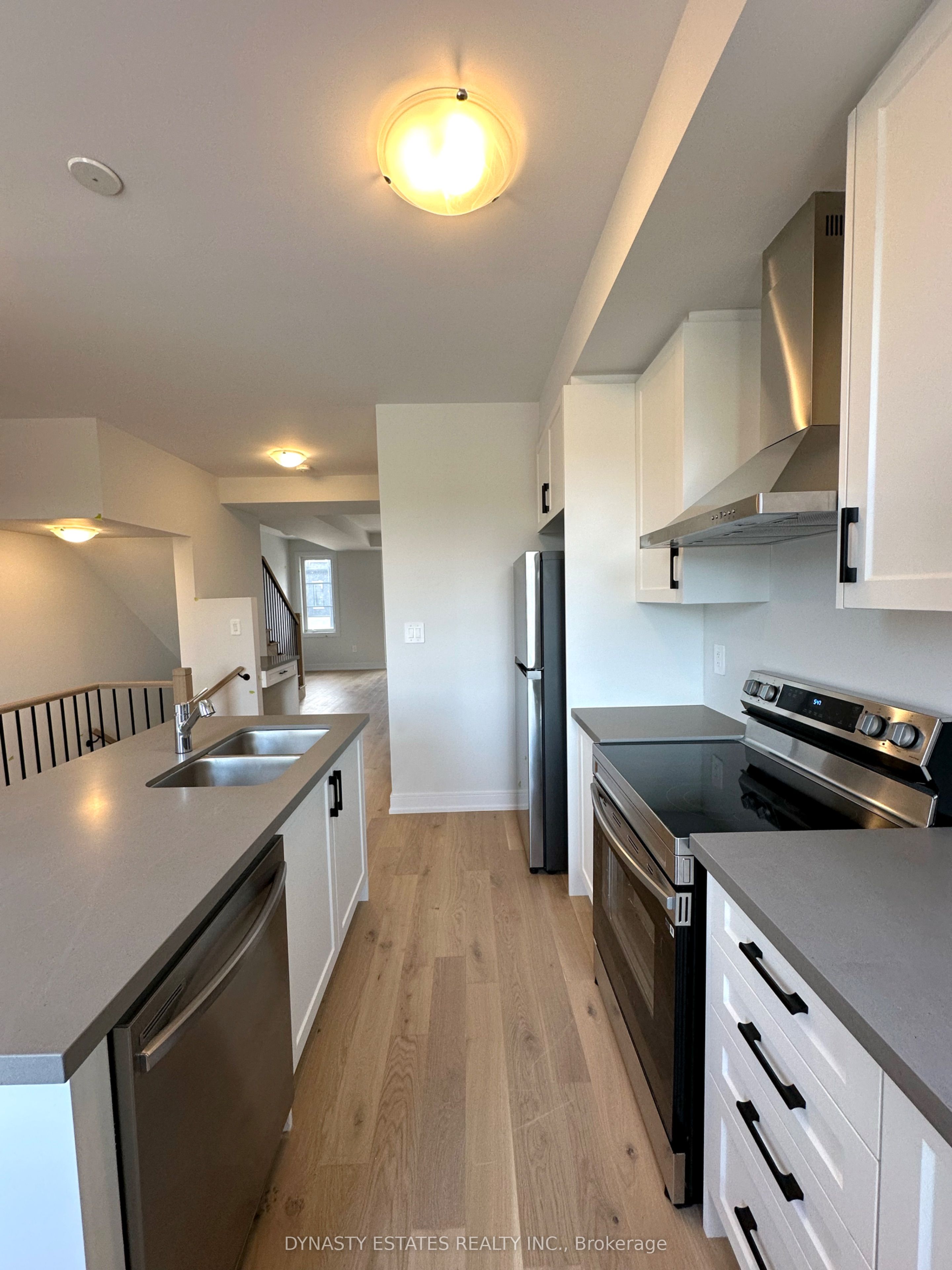 5947 Saigon Street Property Photo 5