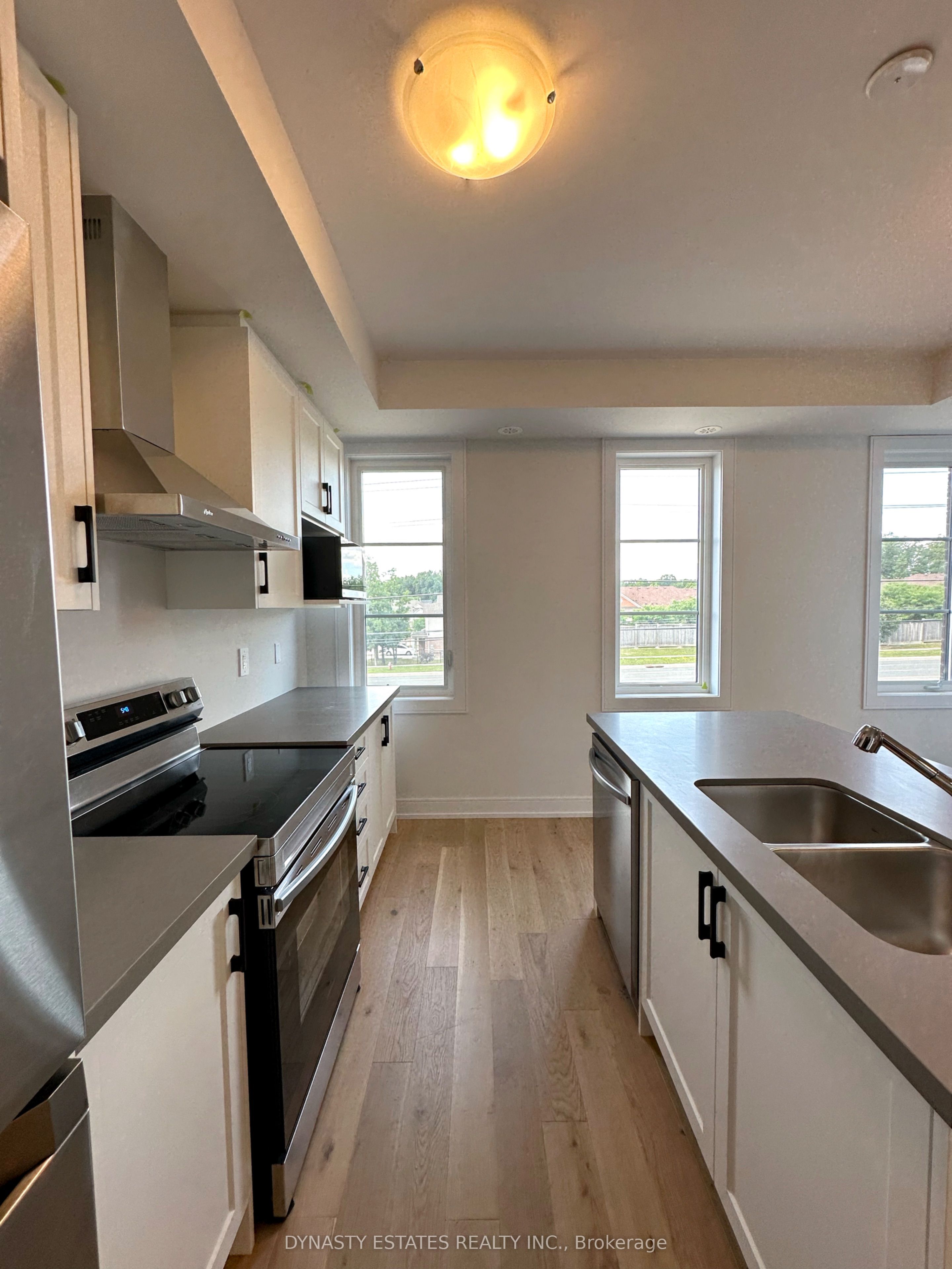 5947 Saigon Street Property Photo 8