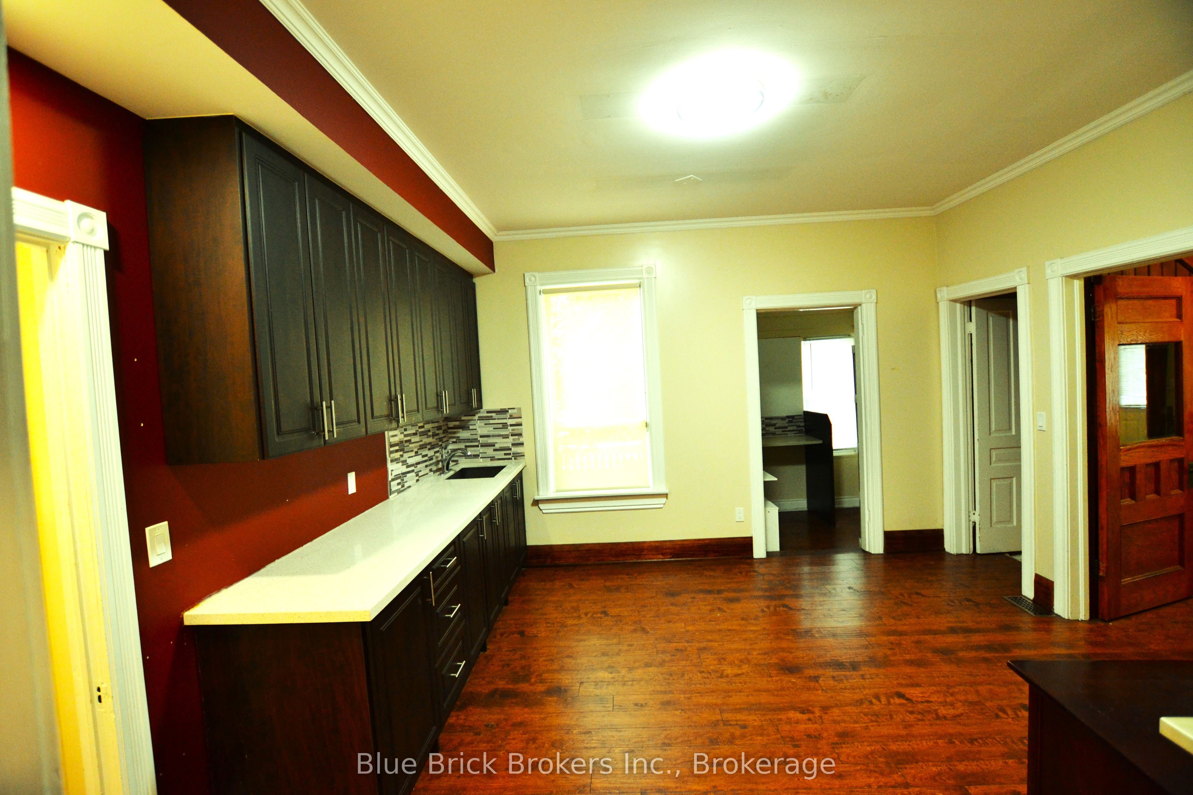 281 Main St N Property Photo 8