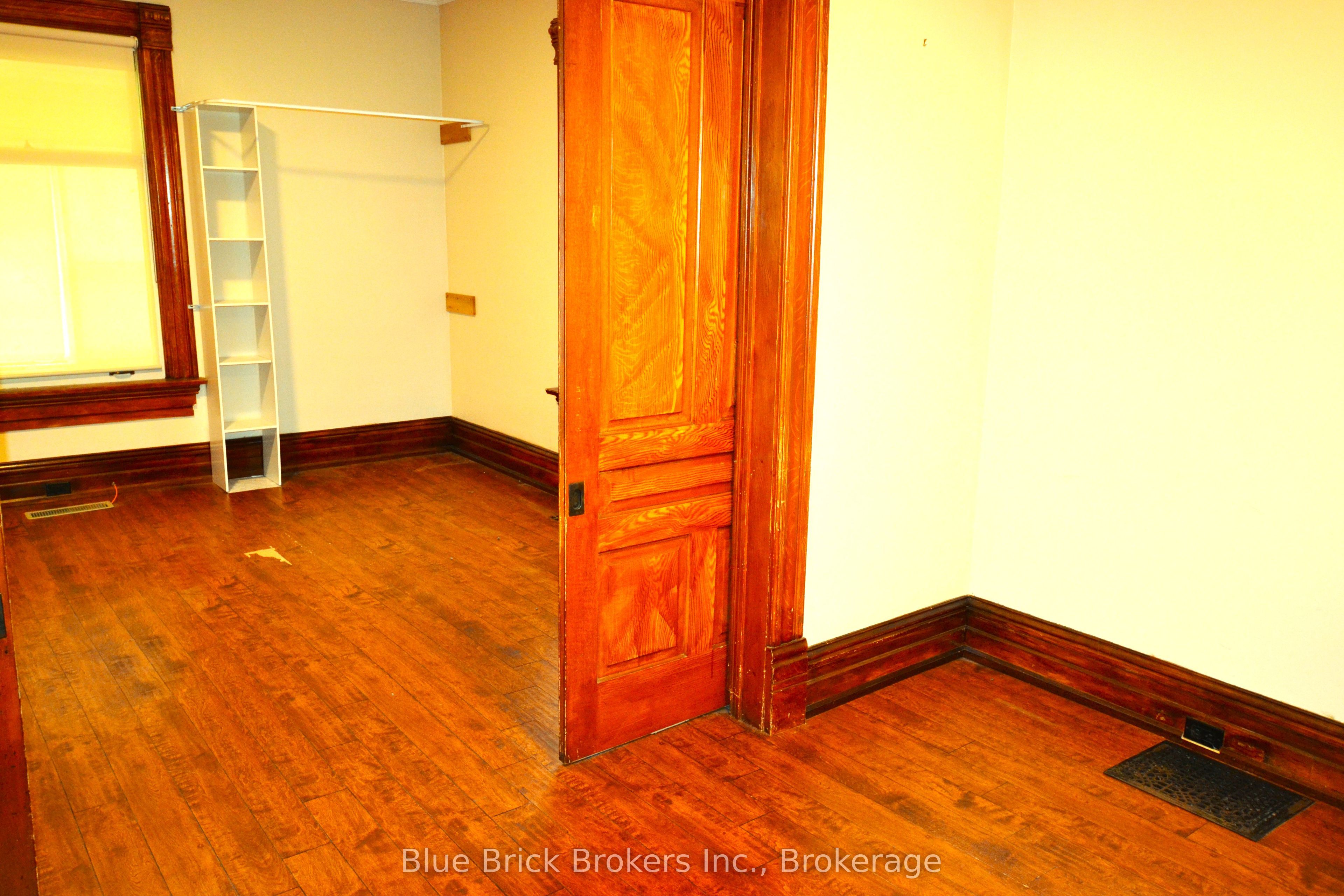 281 Main St N Property Photo 16