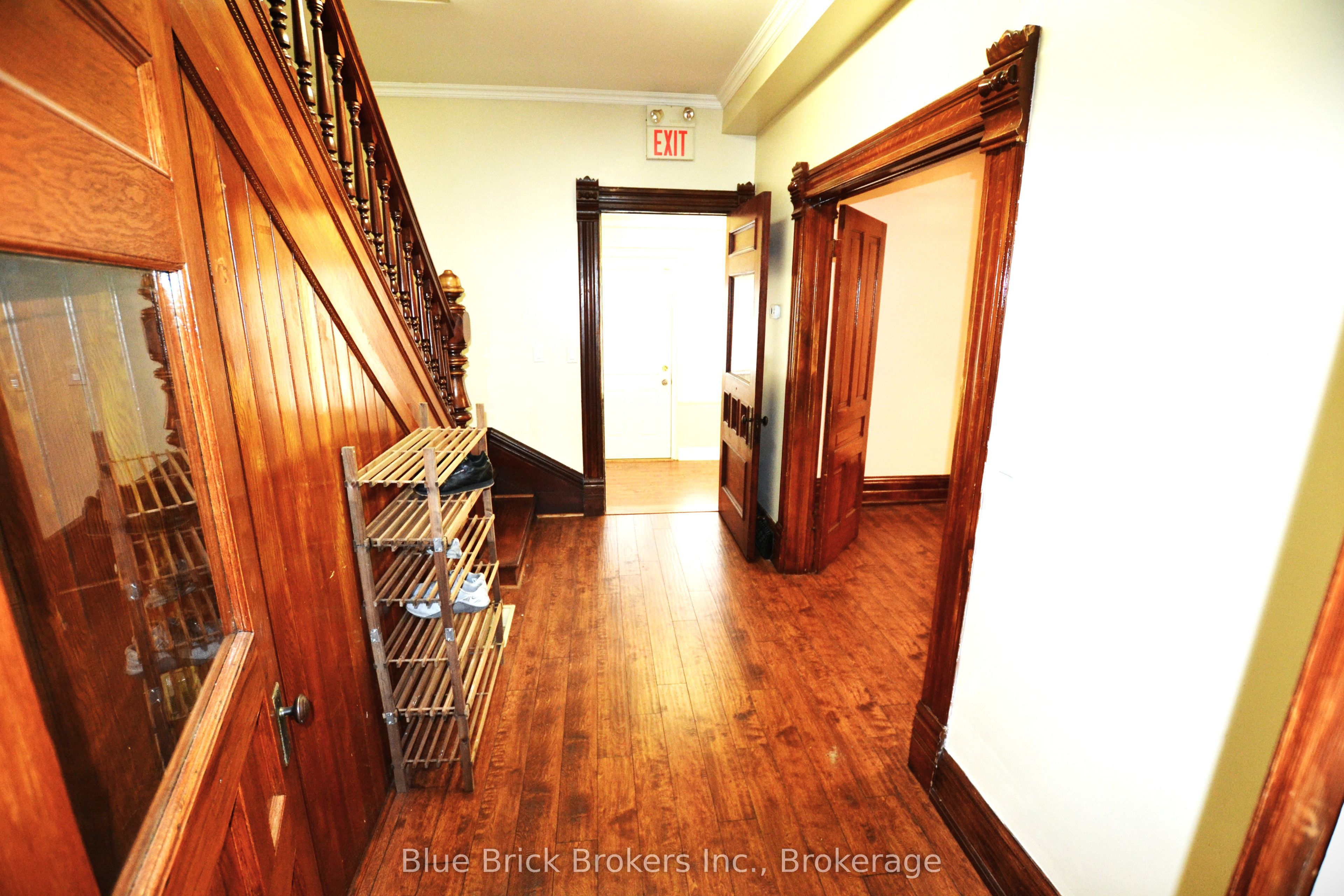 281 Main St N Property Photo 18