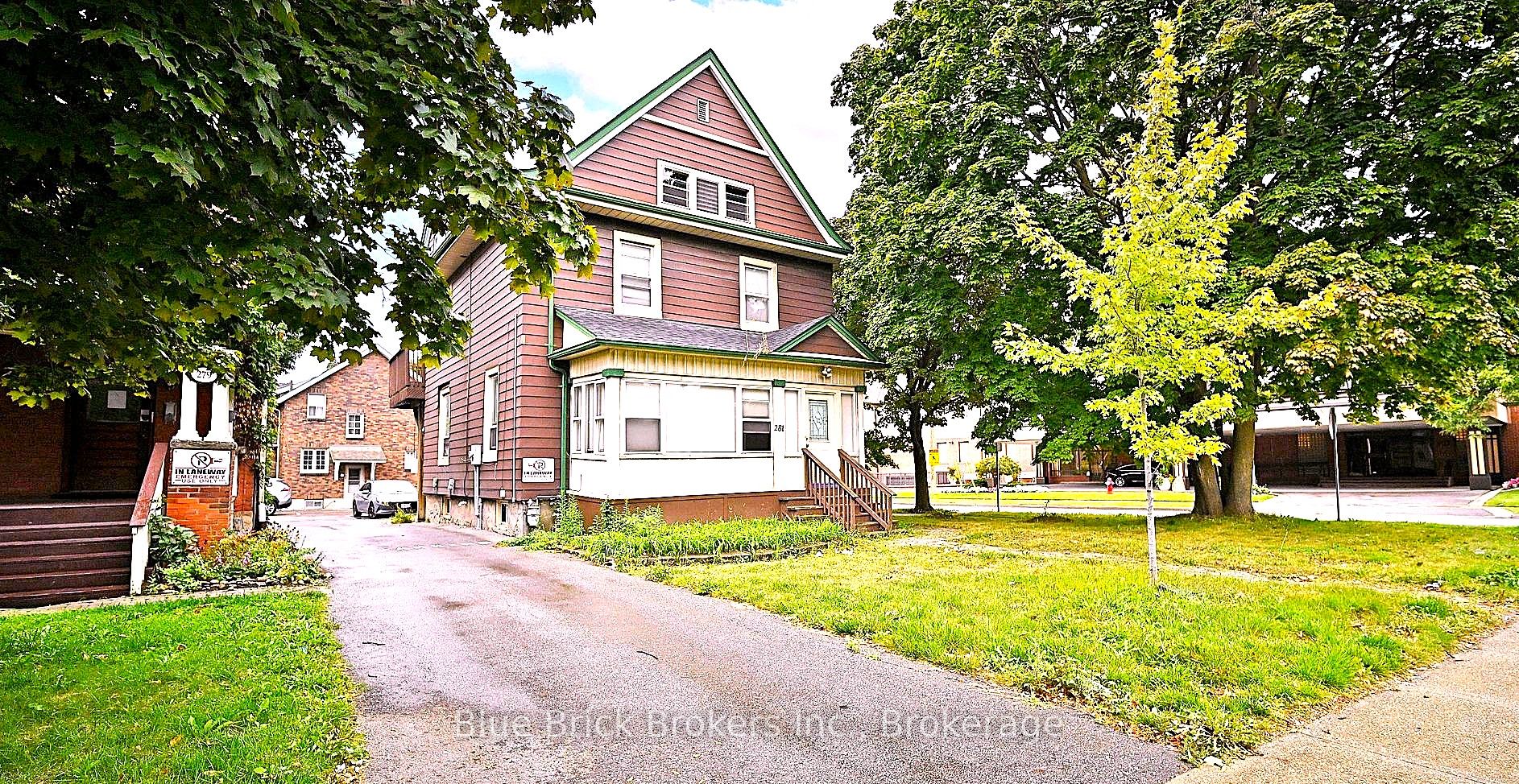 281 Main St N Property Photo 1