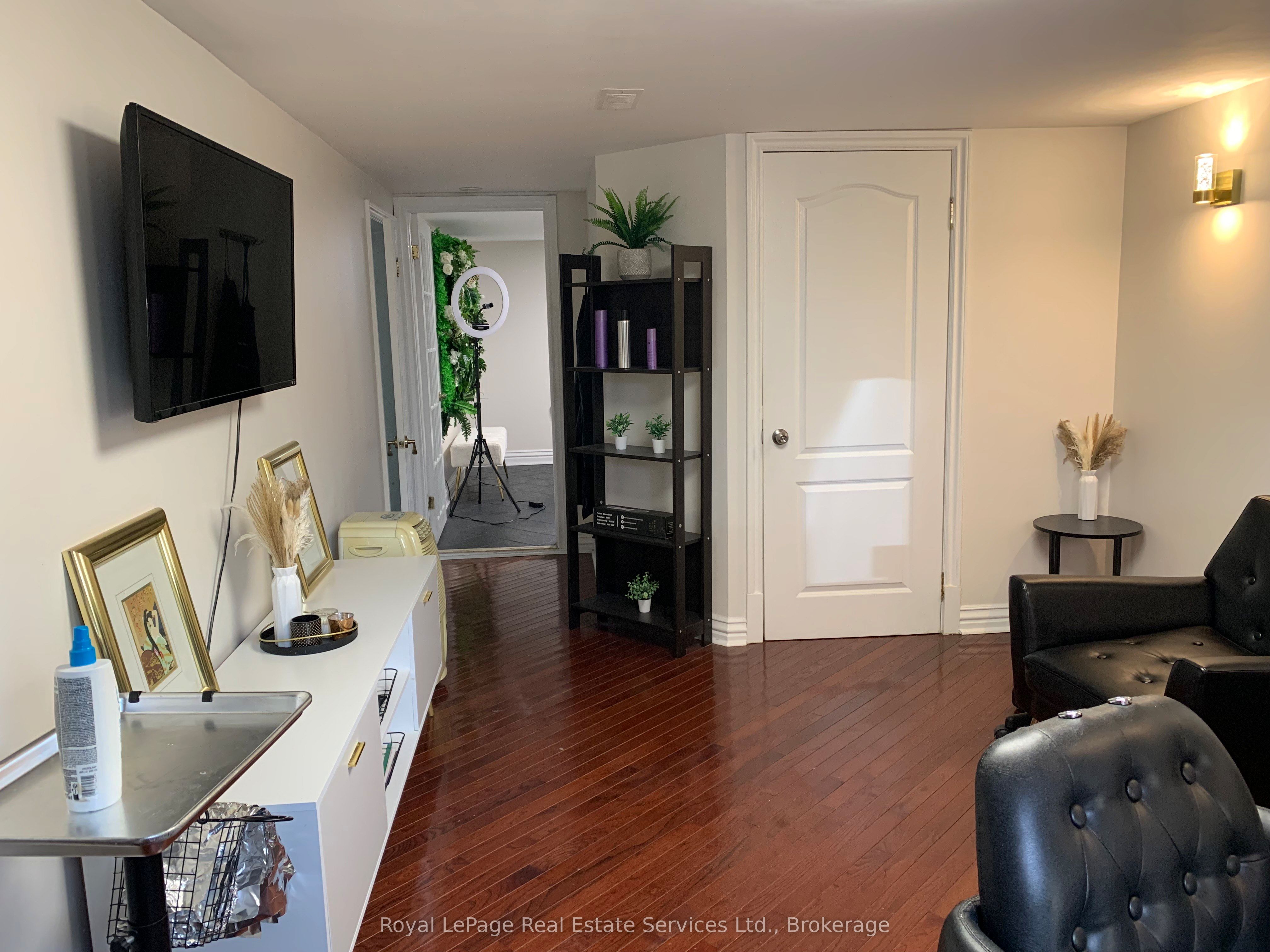 197 Broadway St Property Photo 3