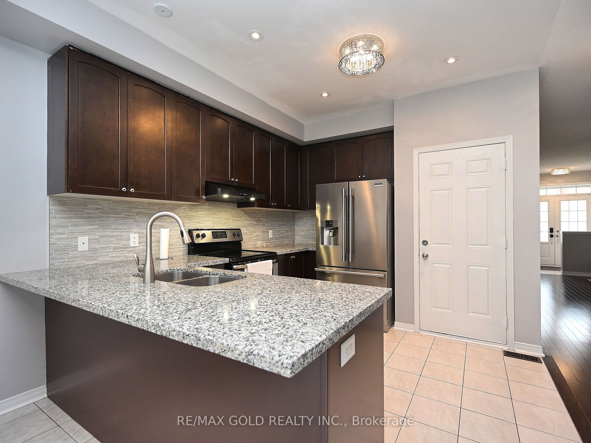 96 Ledger Point Cres Property Photo 12