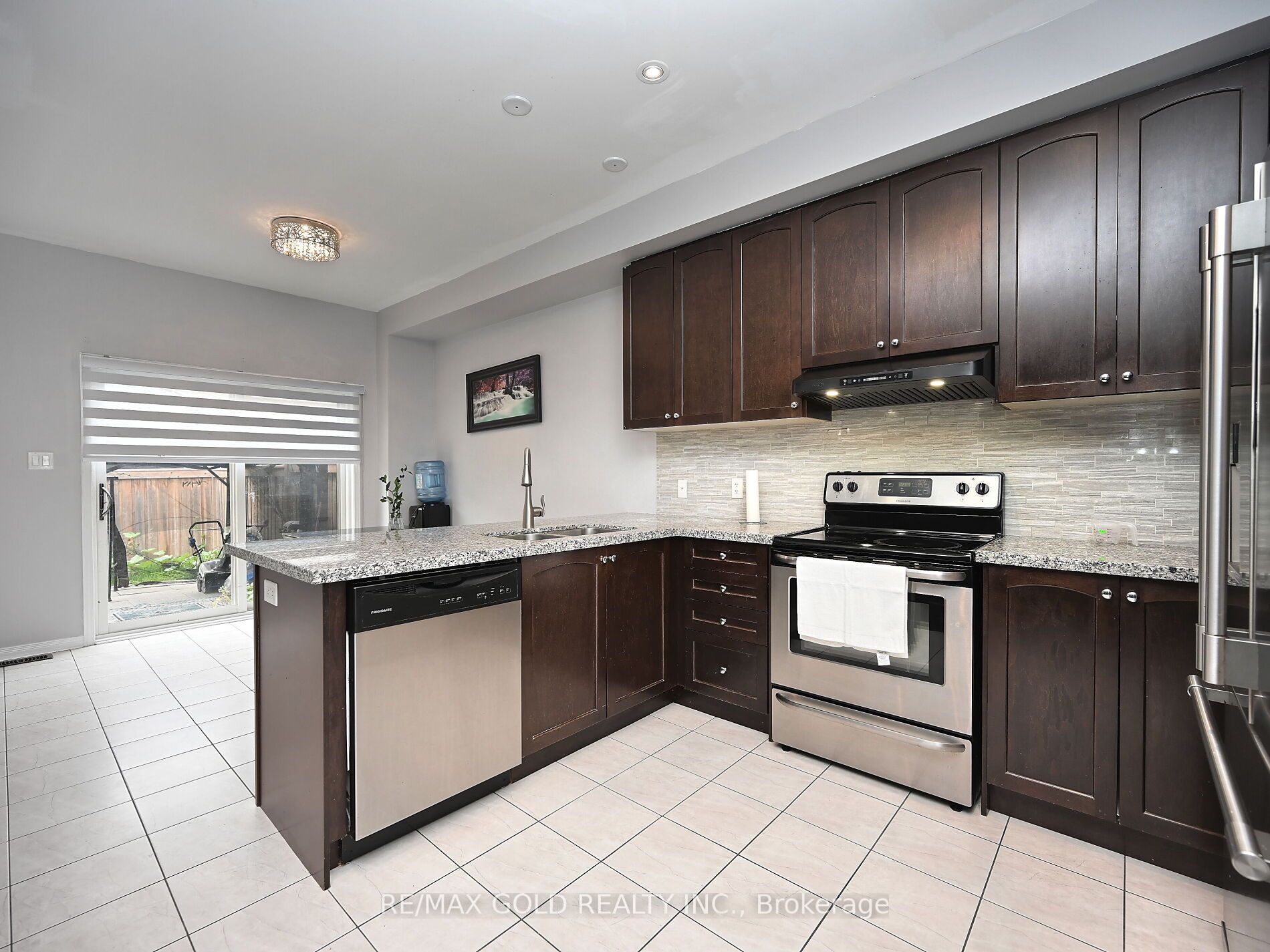 96 Ledger Point Cres Property Photo 14