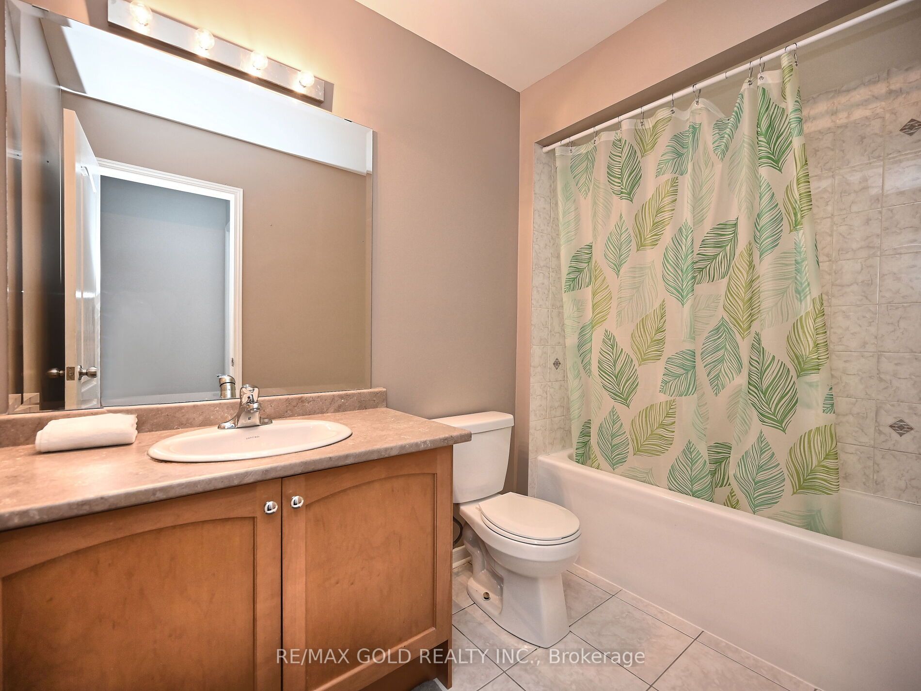 96 Ledger Point Cres Property Photo 32