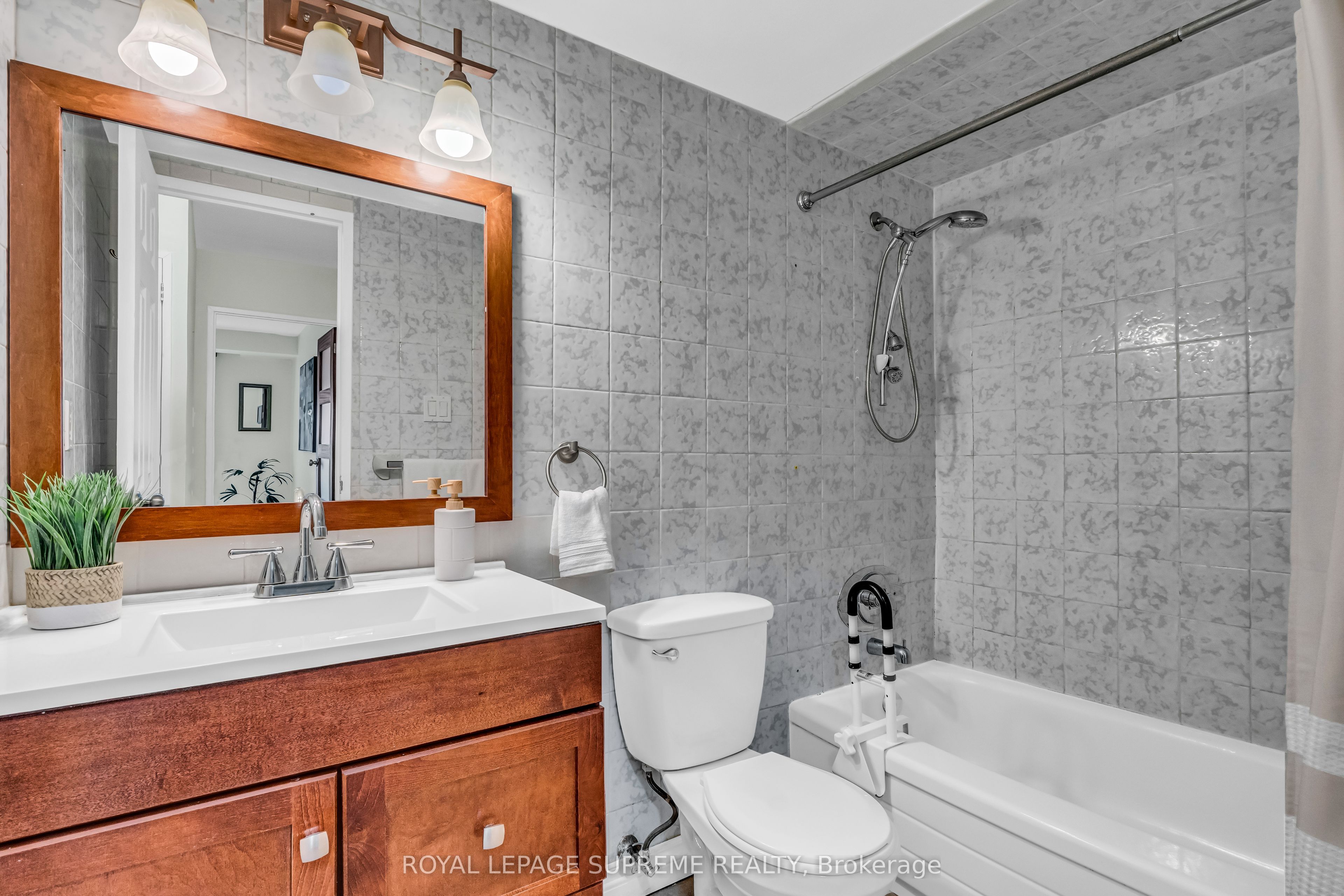 85 Emmett Avenue 610 Property Photo 35