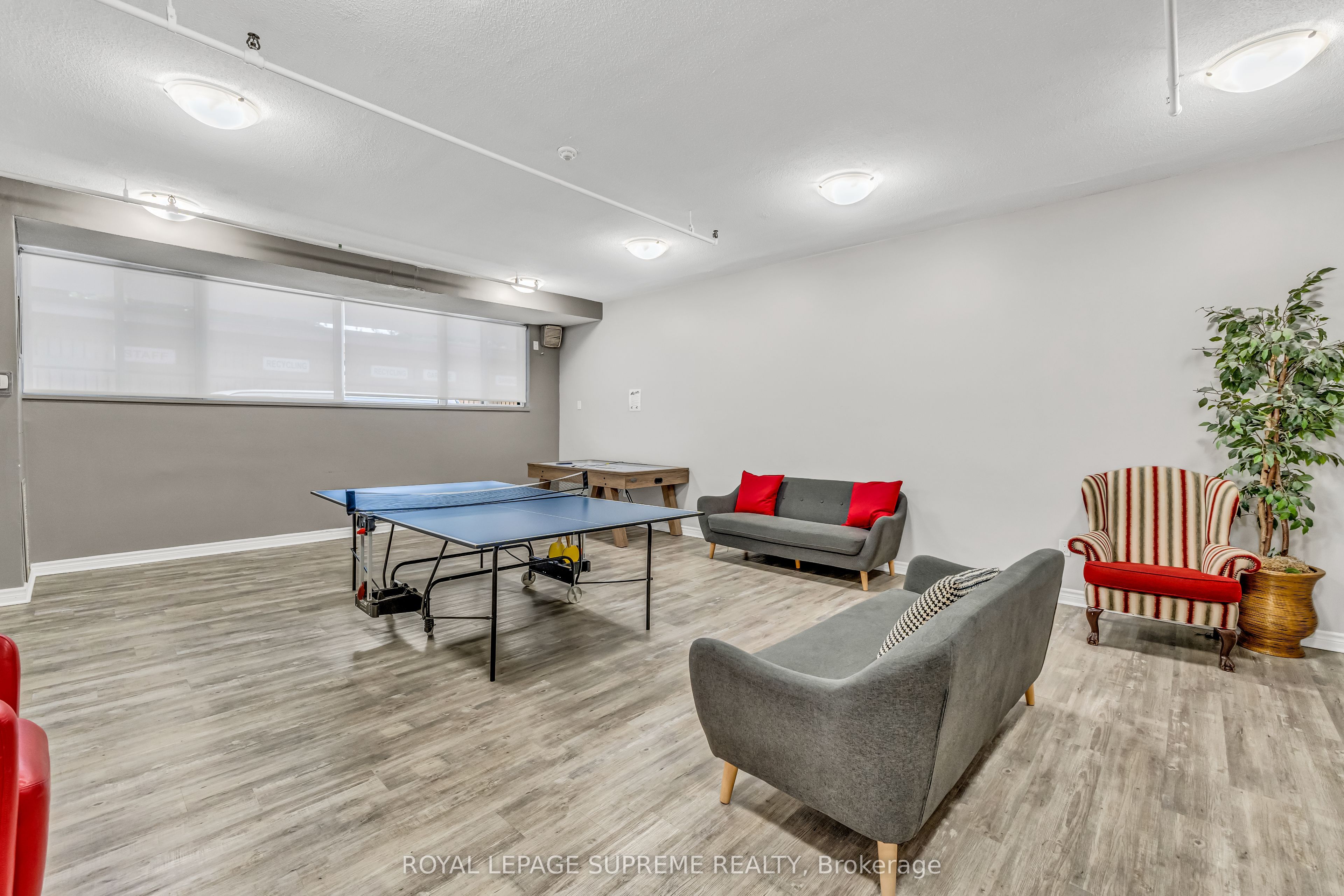 85 Emmett Avenue 610 Property Photo 41