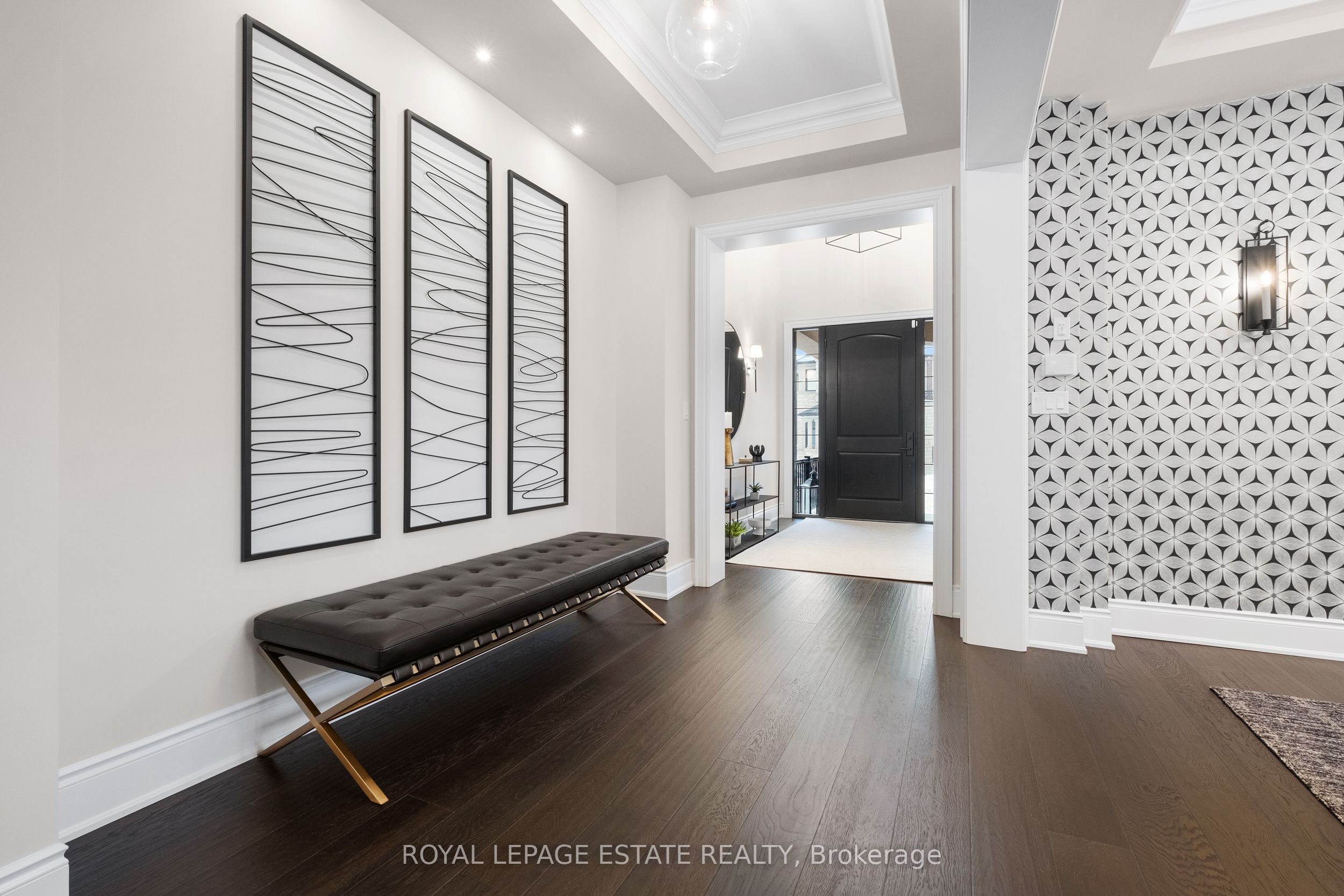 2338 Hyacinth Crescent Property Photo 4