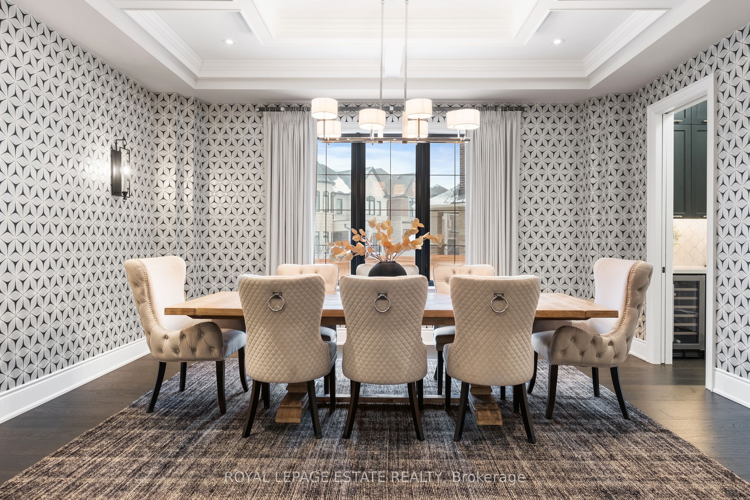 2338 Hyacinth Crescent Property Photo 6