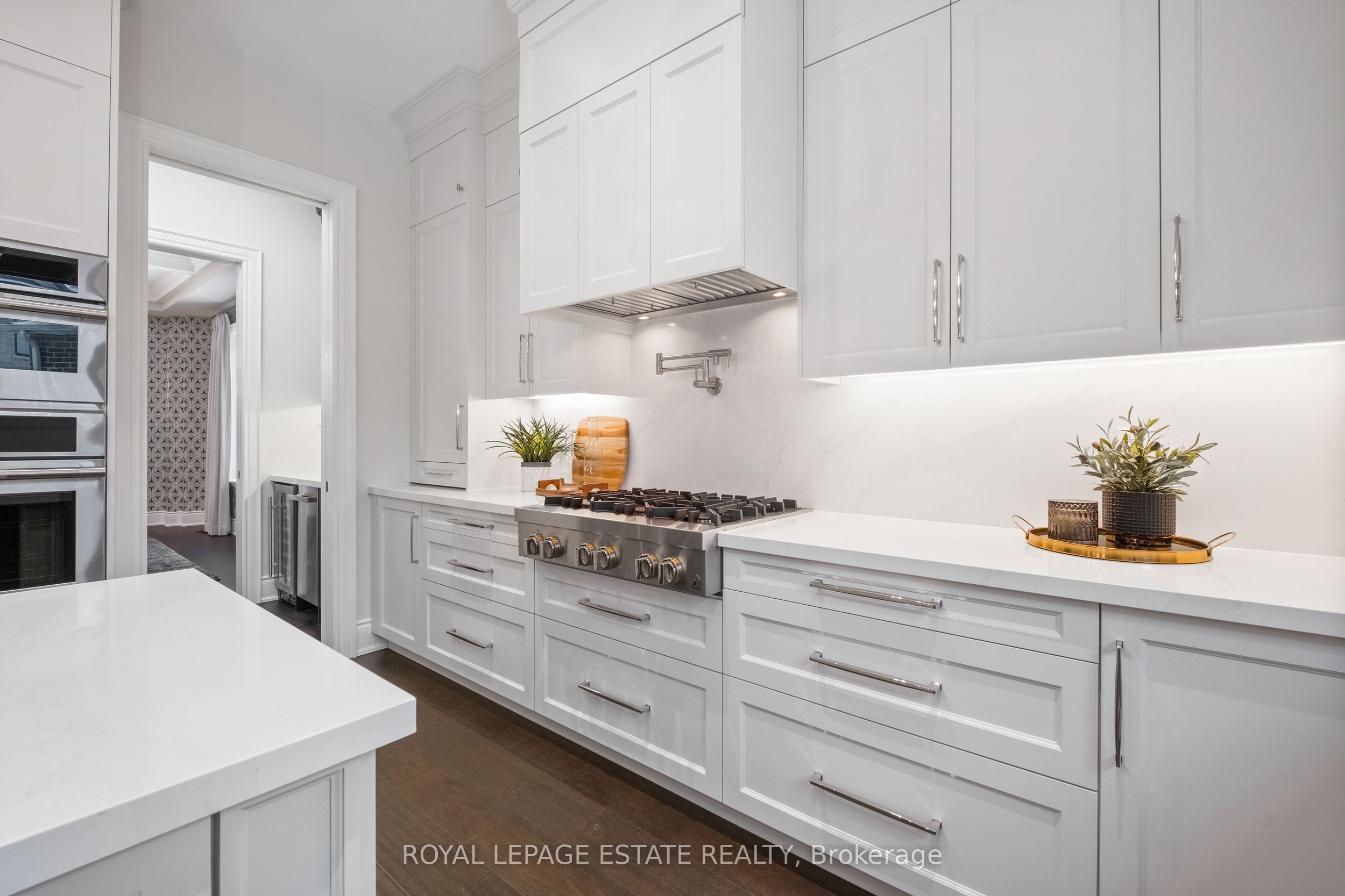 2338 Hyacinth Crescent Property Photo 8