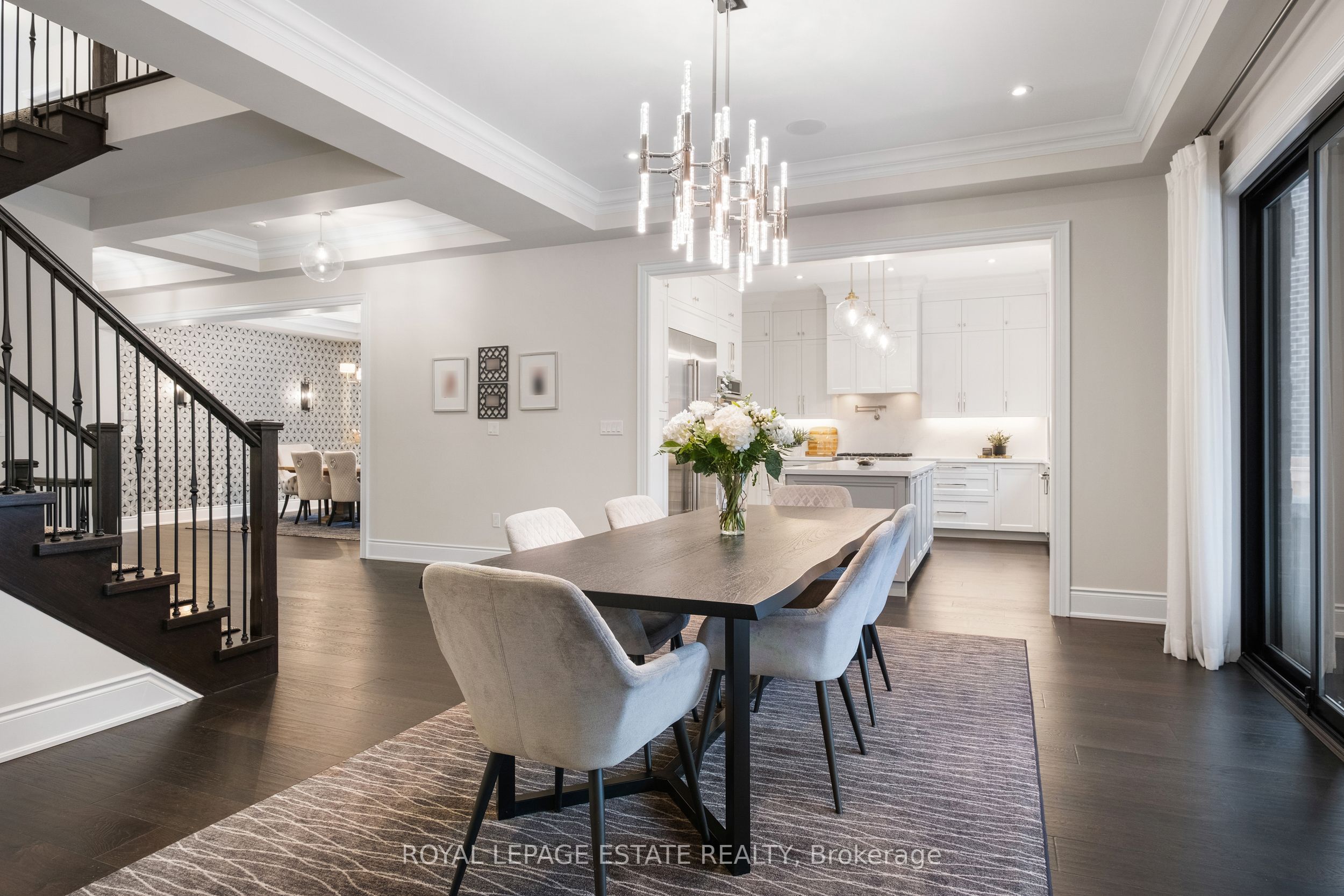 2338 Hyacinth Crescent Property Photo 10