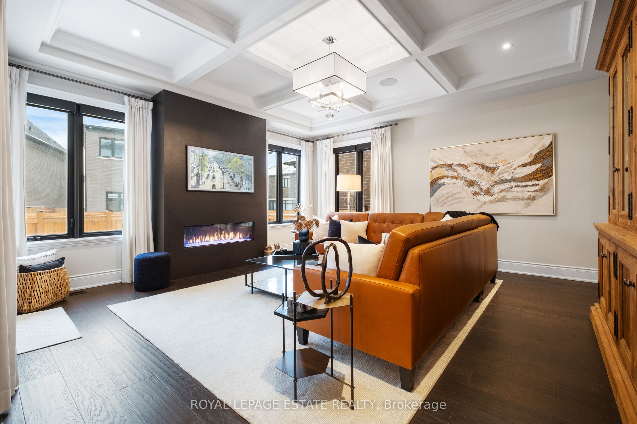 2338 Hyacinth Crescent Property Photo 12