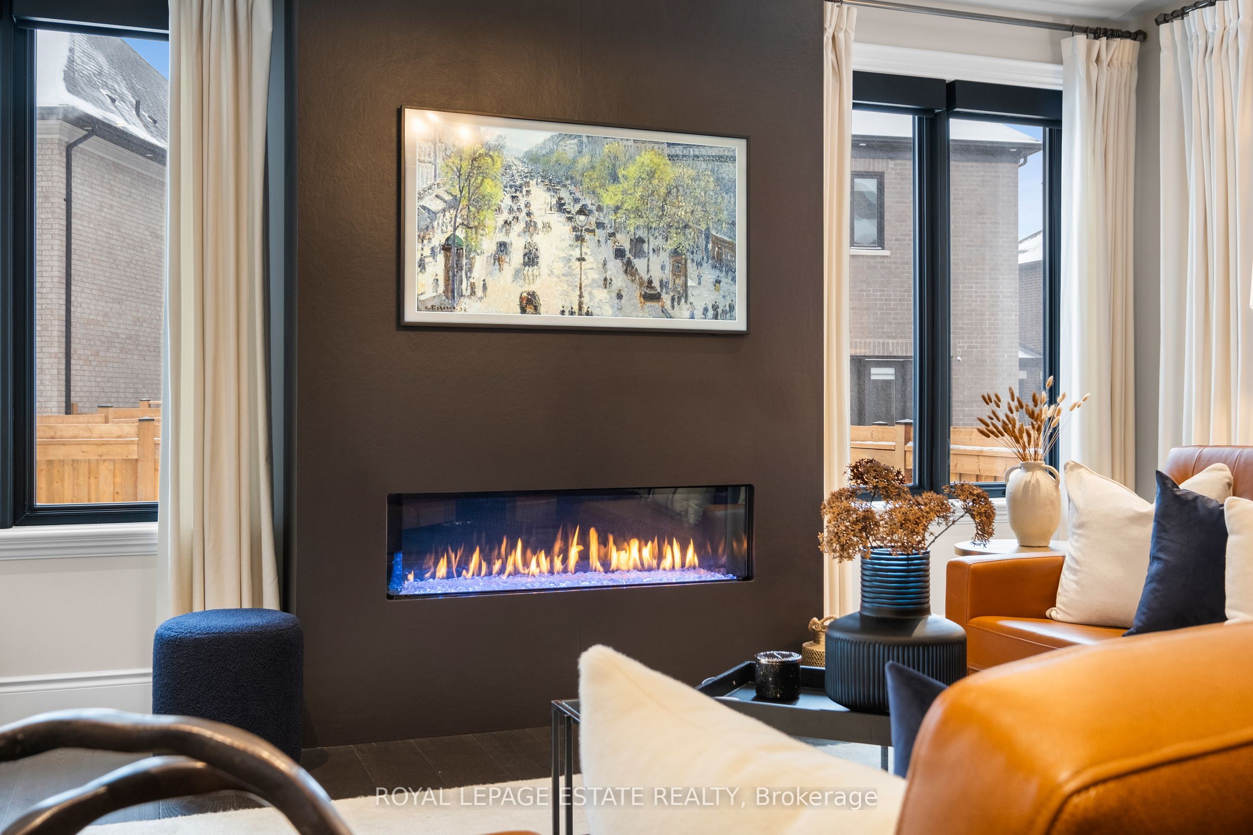 2338 Hyacinth Crescent Property Photo 13