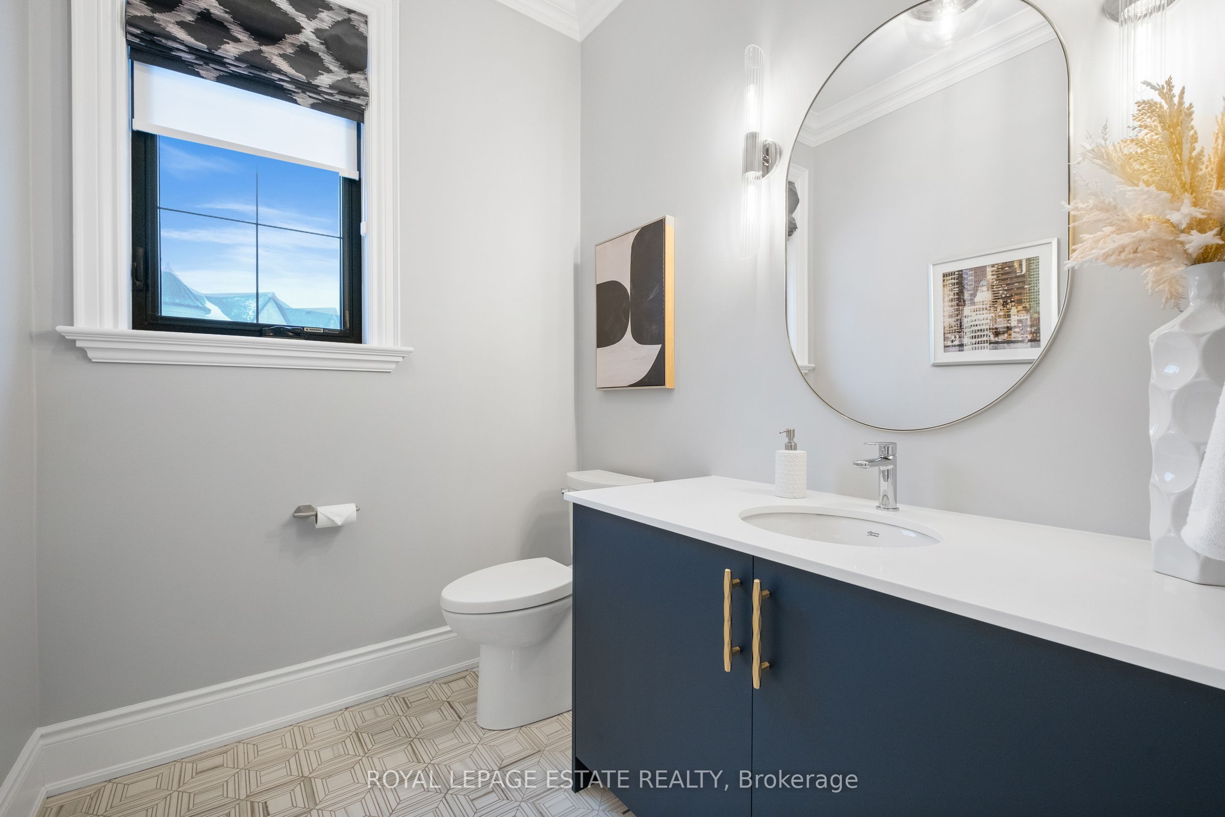 2338 Hyacinth Crescent Property Photo 15