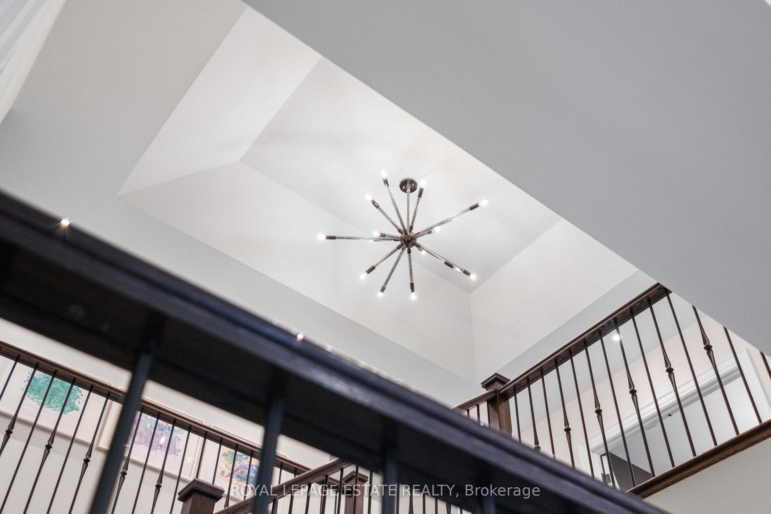 2338 Hyacinth Crescent Property Photo 16