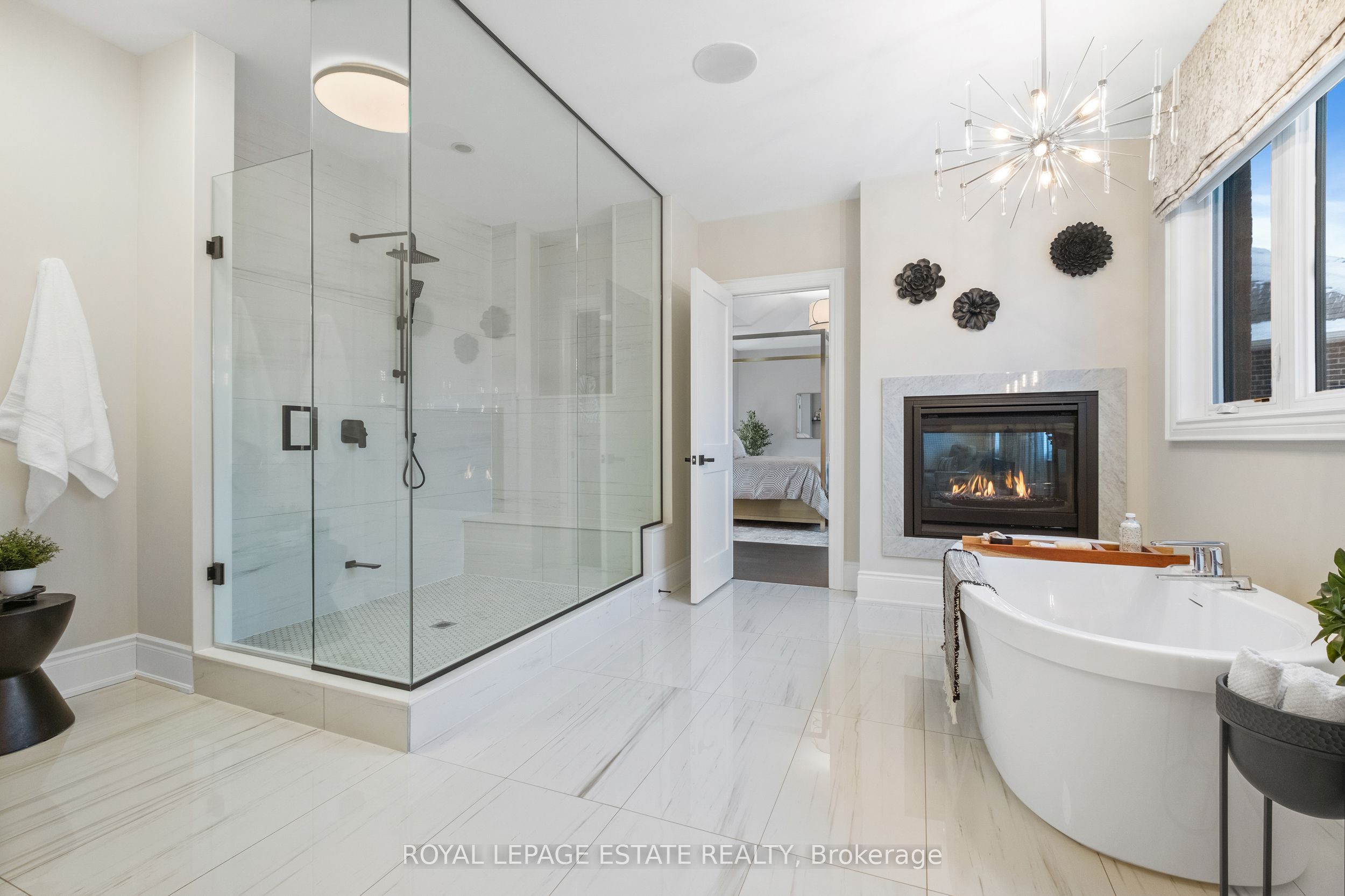 2338 Hyacinth Crescent Property Photo 24