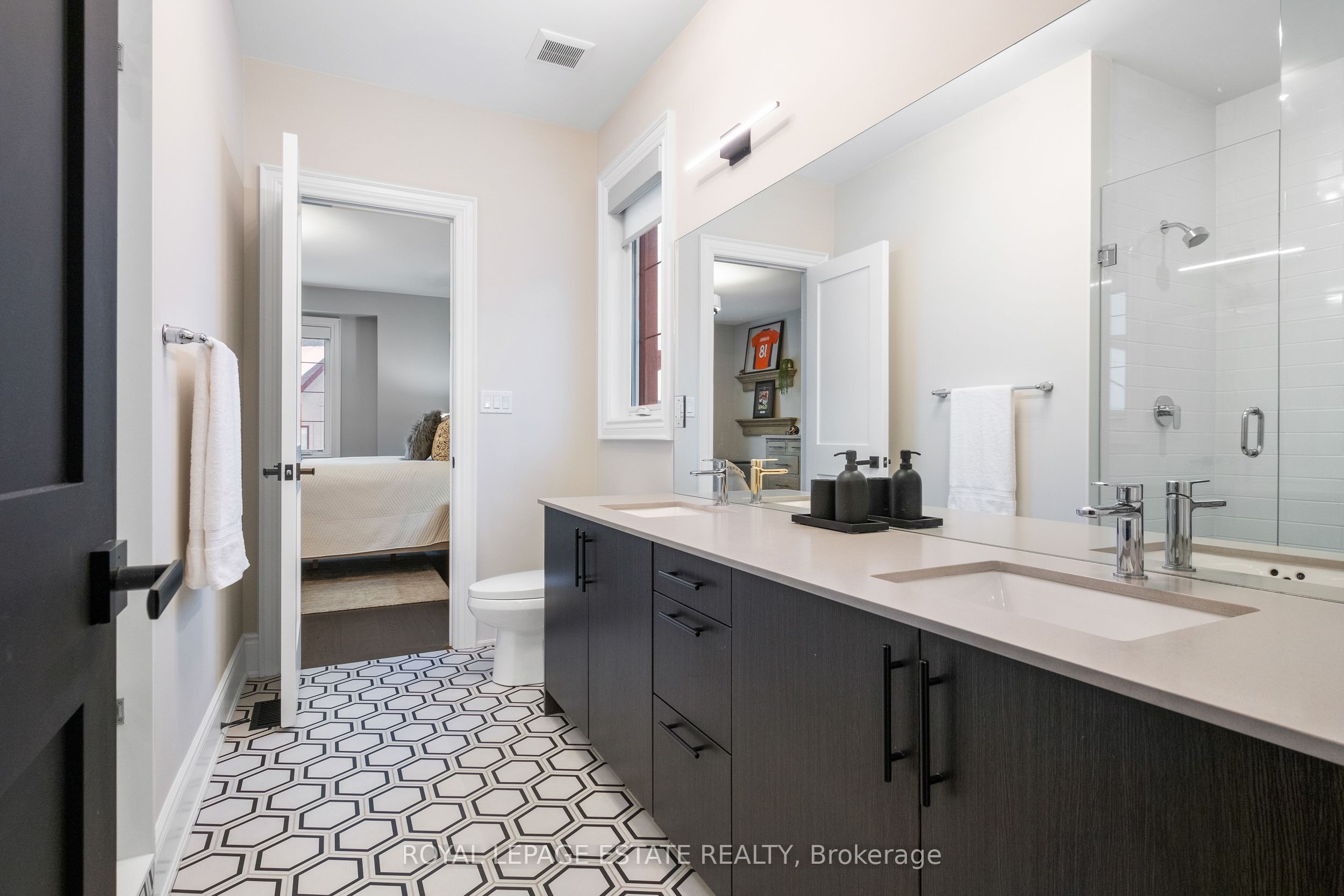 2338 Hyacinth Crescent Property Photo 26