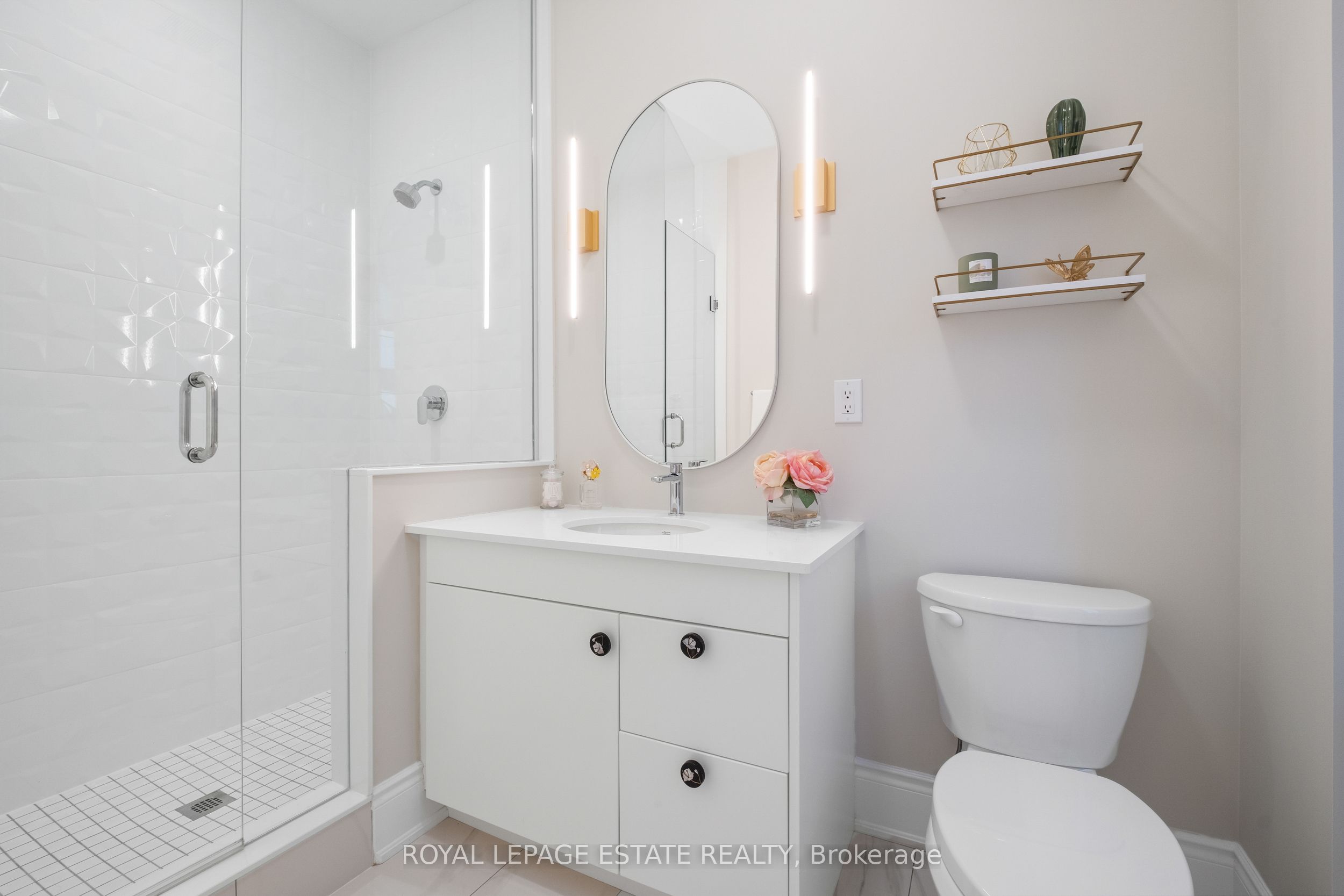 2338 Hyacinth Crescent Property Photo 32