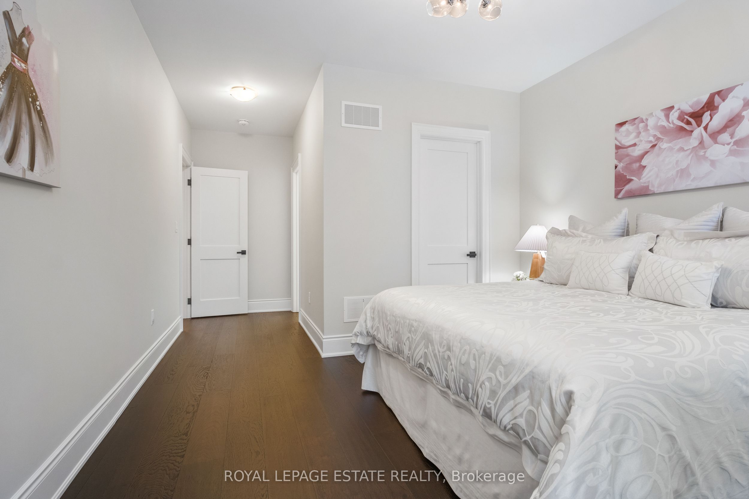 2338 Hyacinth Crescent Property Photo 34