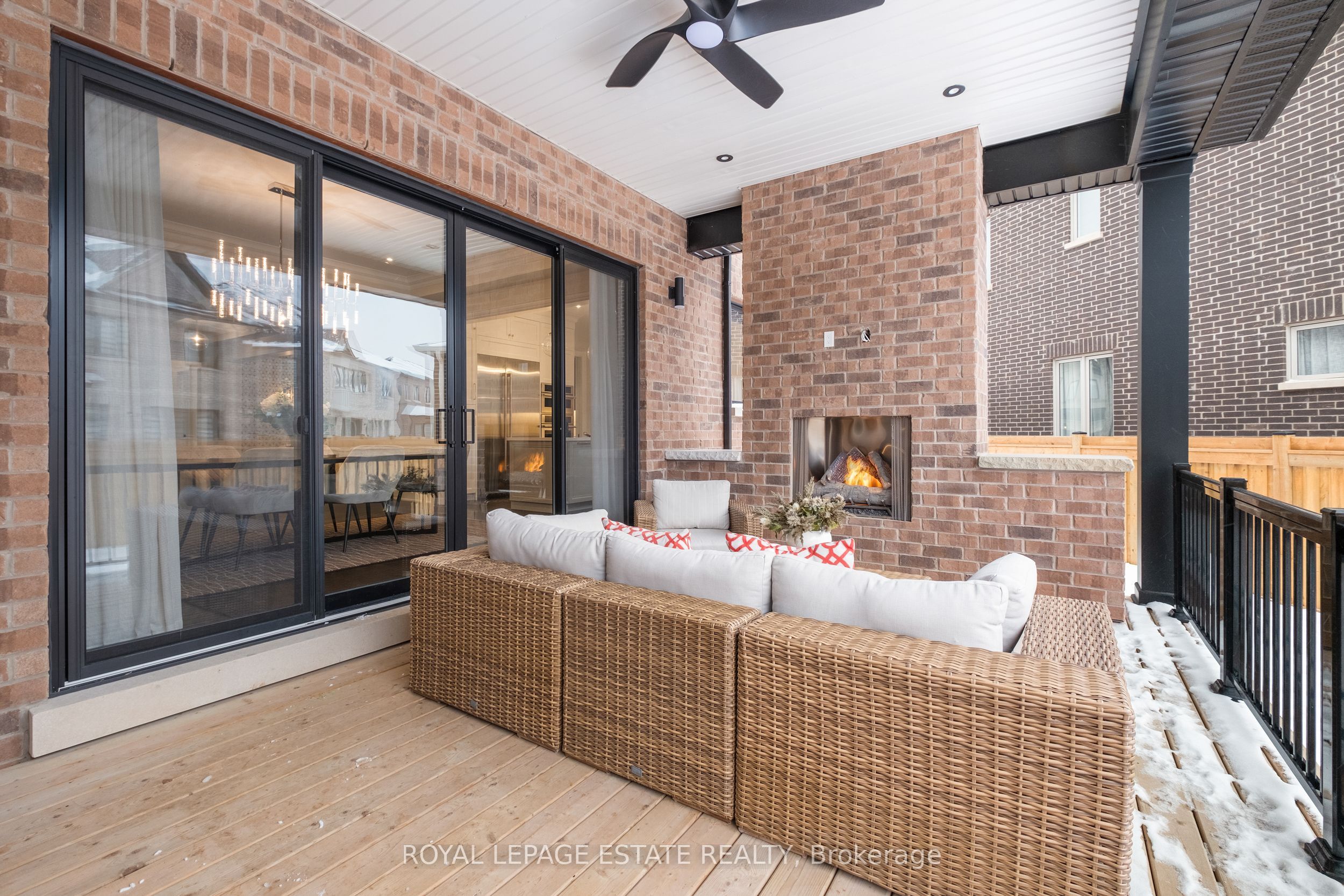 2338 Hyacinth Crescent Property Photo 37