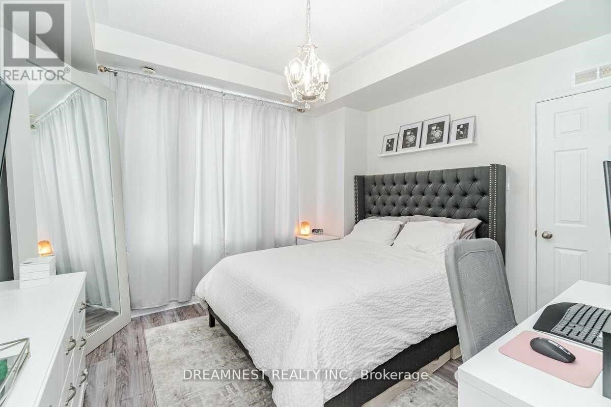 5005 Oscar Peterson Blvd Property Photo 10