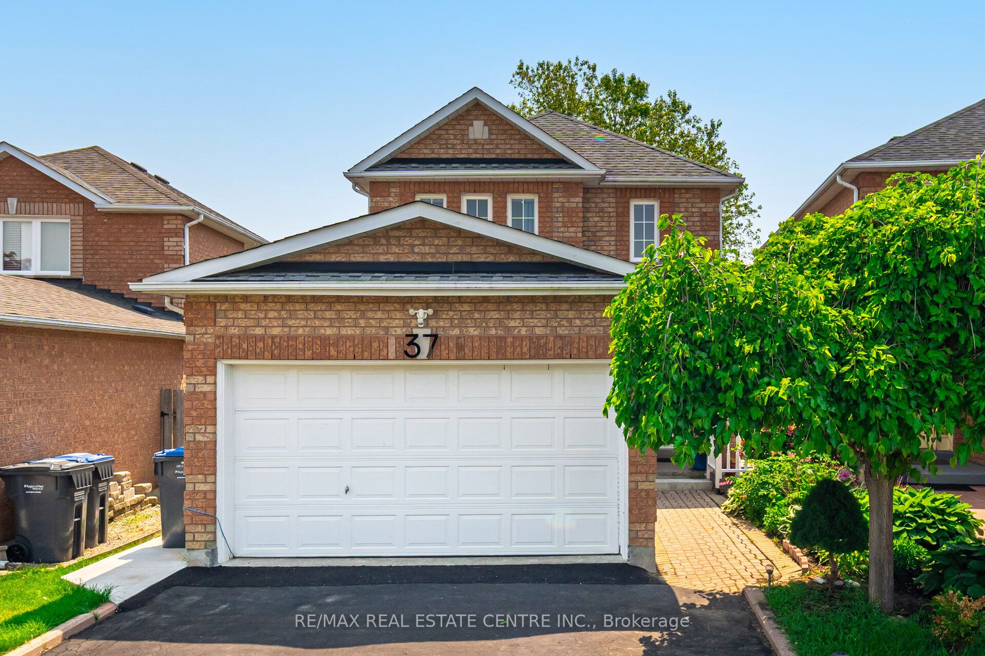 37 Zachary Dr Property Photo 1